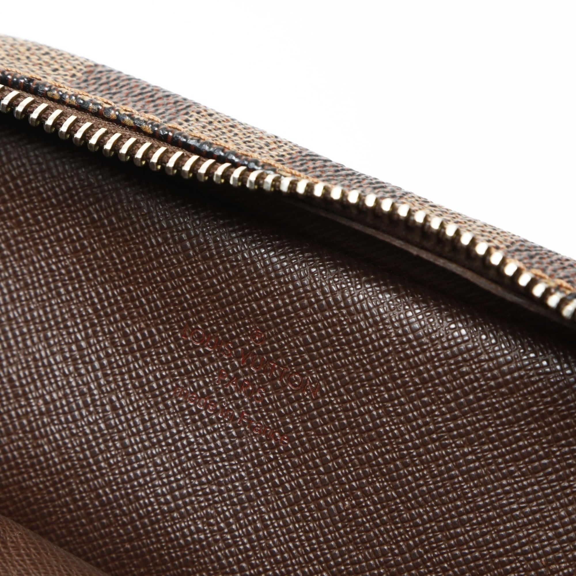 Louis Vuitton Brown Shoulder Bag (Pre-Owned)