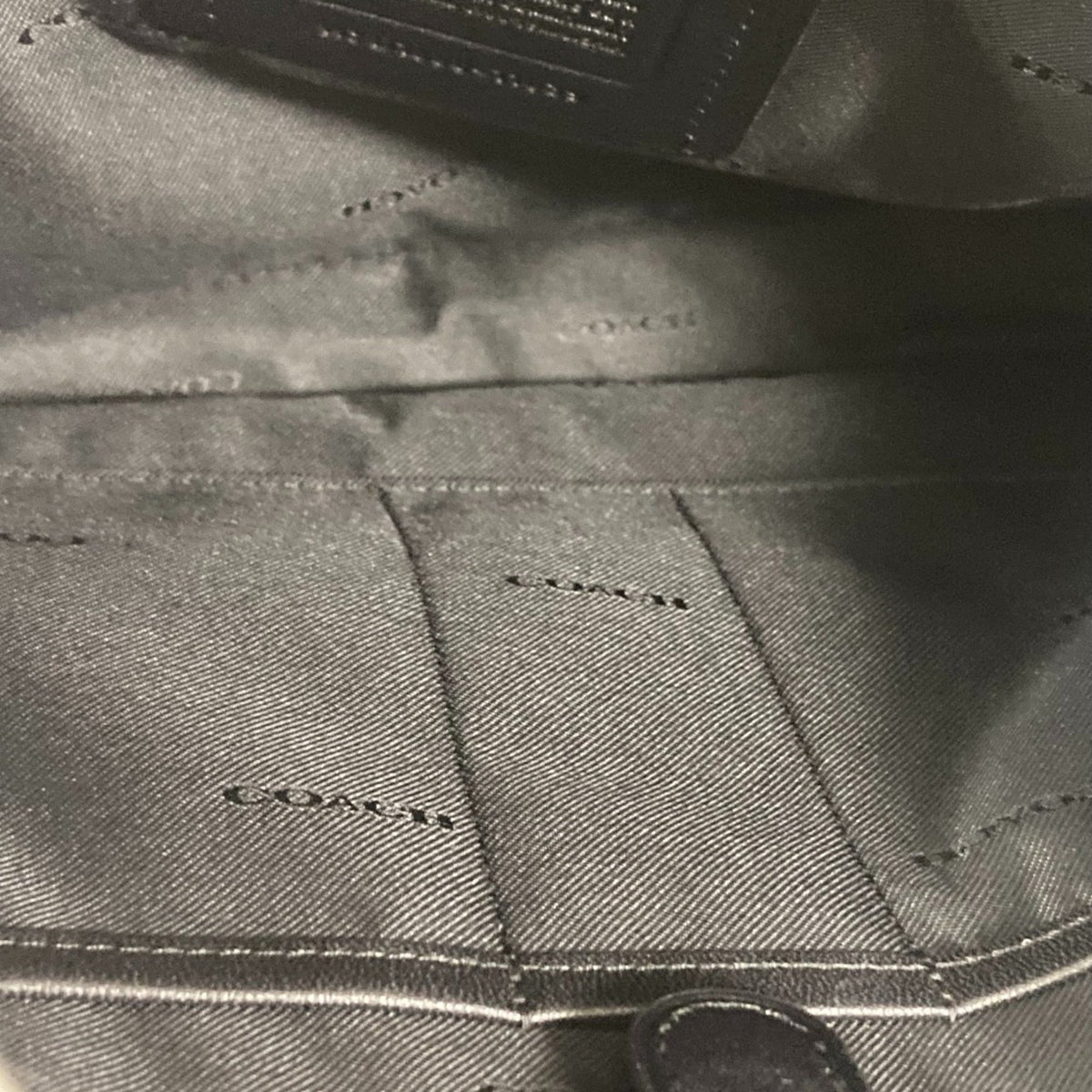 Coach Black Shoulder Bag (Pre-Owned)