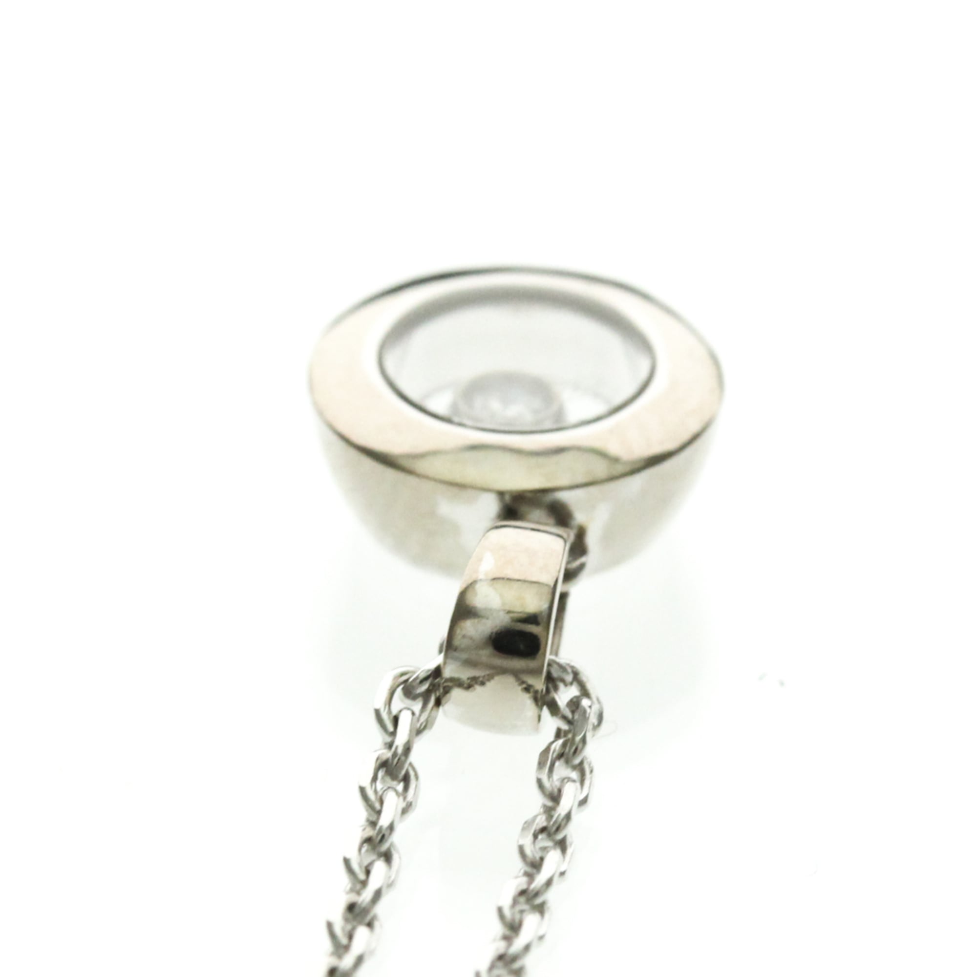 Chopard Happy Diamonds Round Pendant Necklace 18K White Gold With 1 Floating Diamond Silver White_Gold Necklace Jewelry (Pre-Owned)