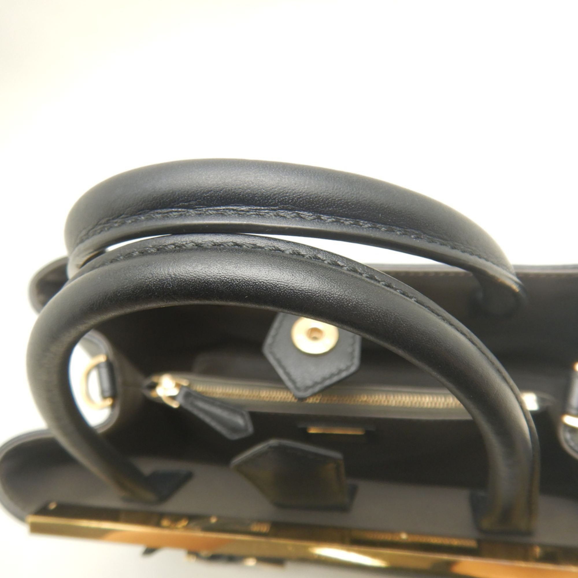 Fendi Black Leather Handbag (Pre-Owned)