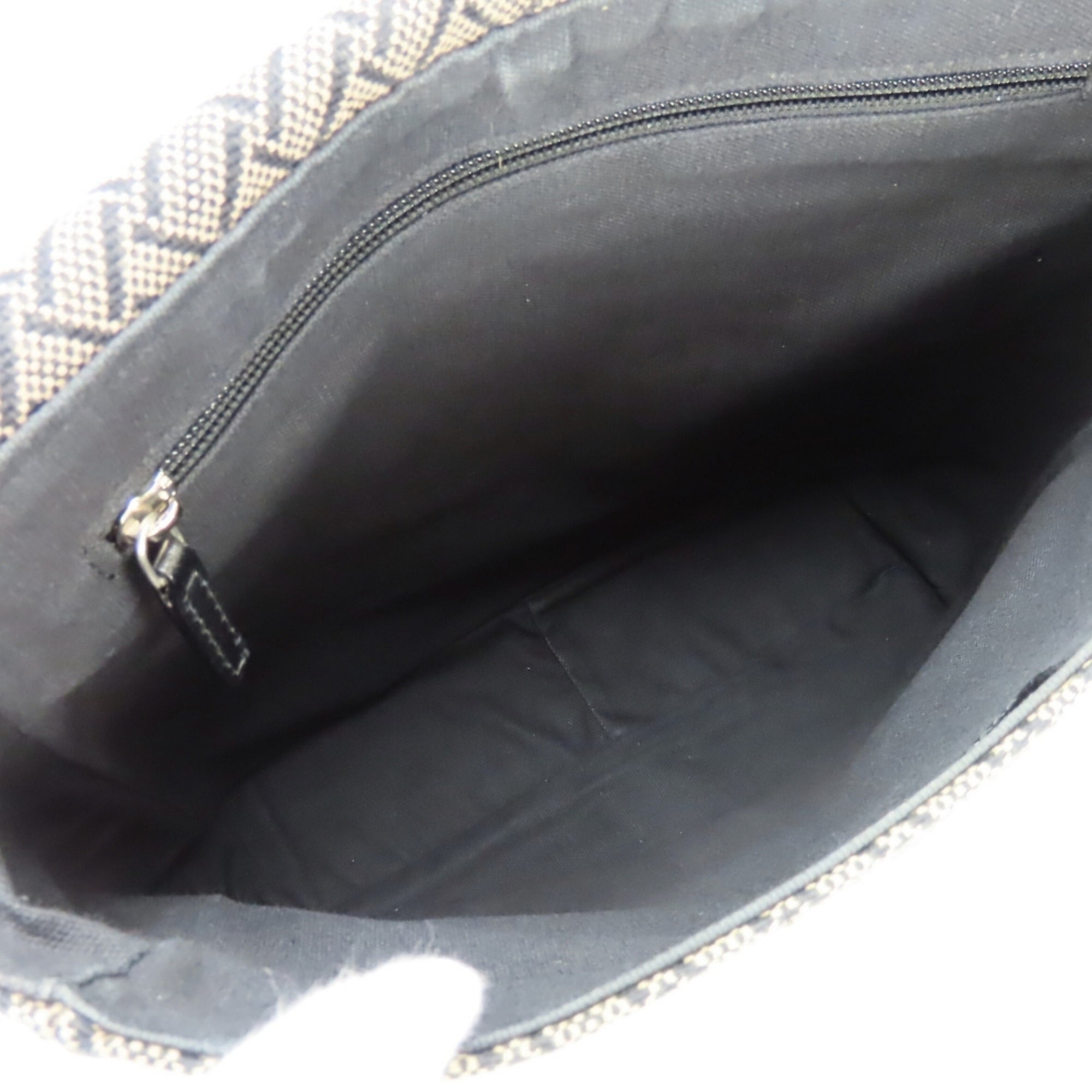 Salvatore Ferragamo Beige Black Canvas Leather Shoulder Bag (Pre-Owned)