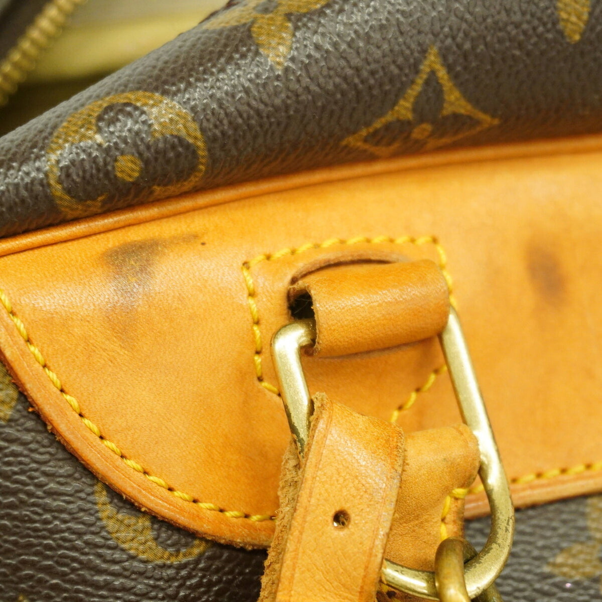Louis Vuitton Brown Handbag (Pre-Owned)