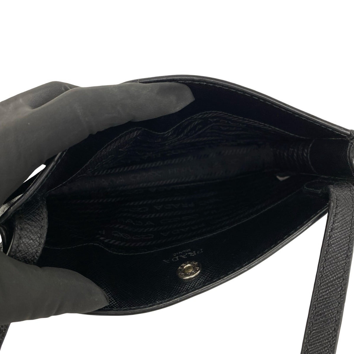 Prada Black Leather Pochette Shoulder Bag (Pre-Owned)