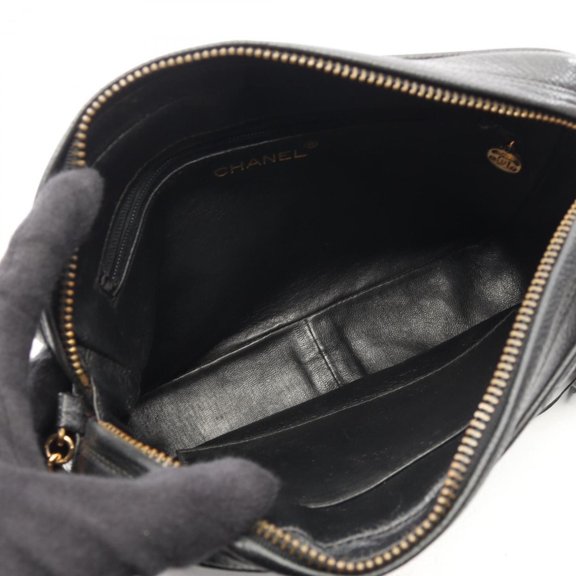 Chanel Matelasse Black Grained Calfskin Handbag Shoulder Bag (Pre-Owned)
