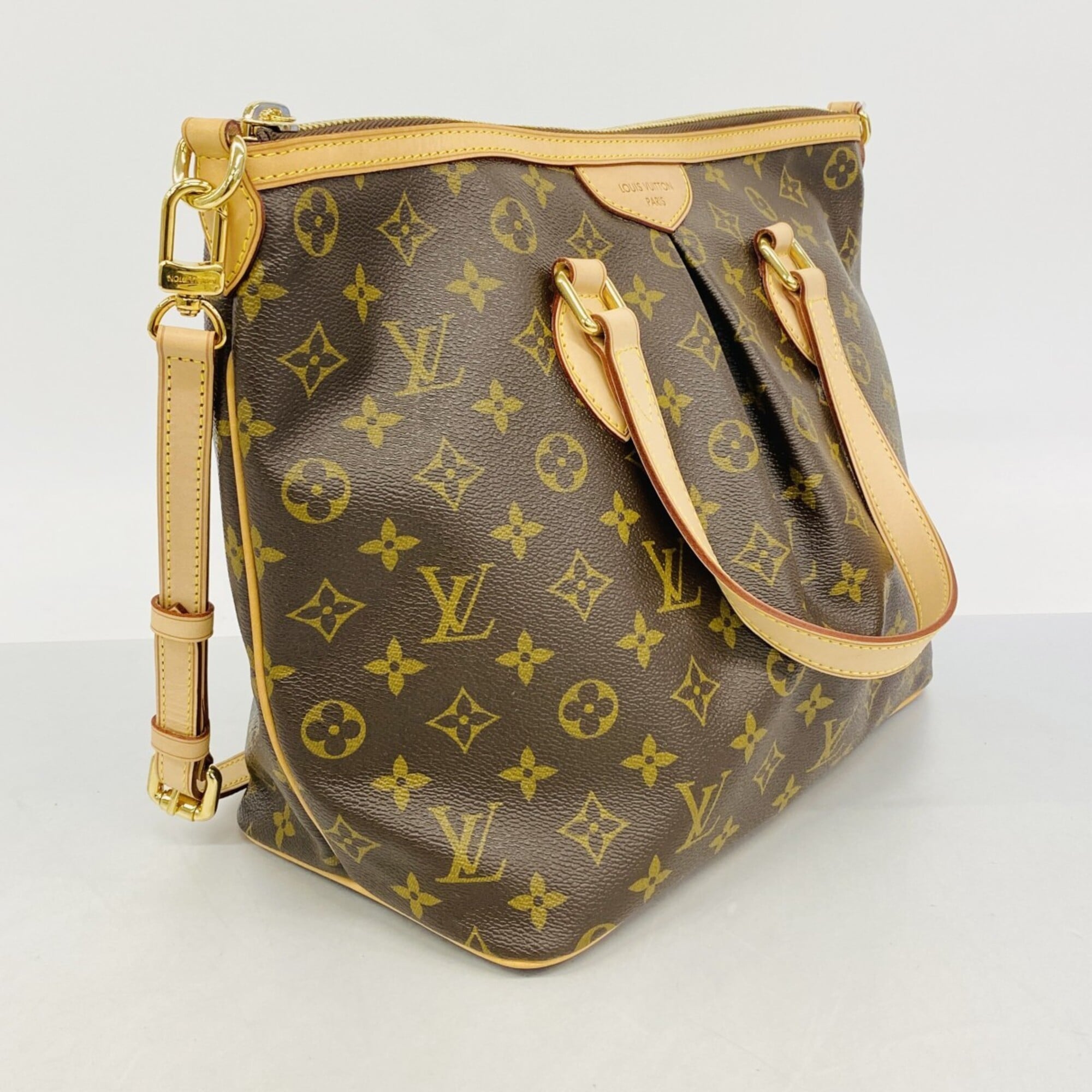 Louis Vuitton Brown Handbag (Pre-Owned)
