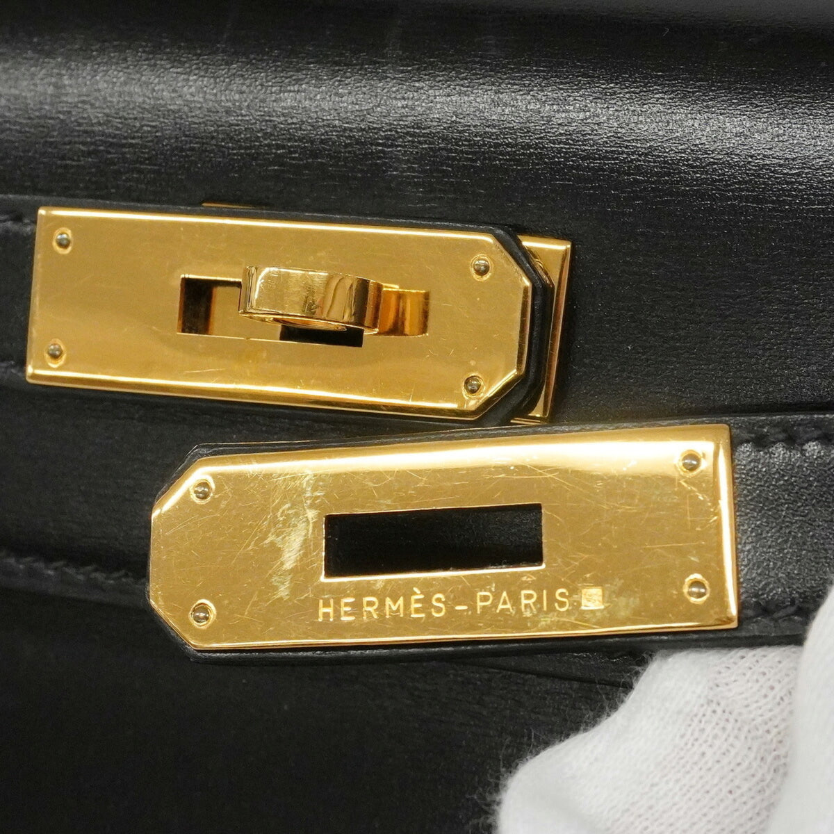 Hermes Black Box Calf Leather Handbag (Pre-Owned)