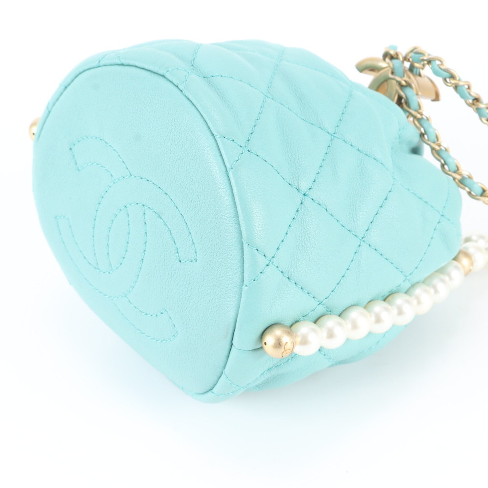 Chanel Blue Leather Shoulder Bag (Pre-Owned)