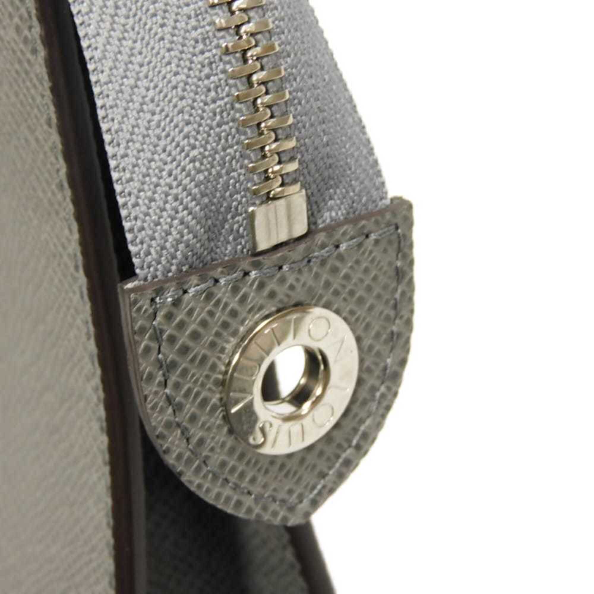 Louis Vuitton Glacier Gray Taiga Leather Clutch Bag Pochette (Pre-Owned)