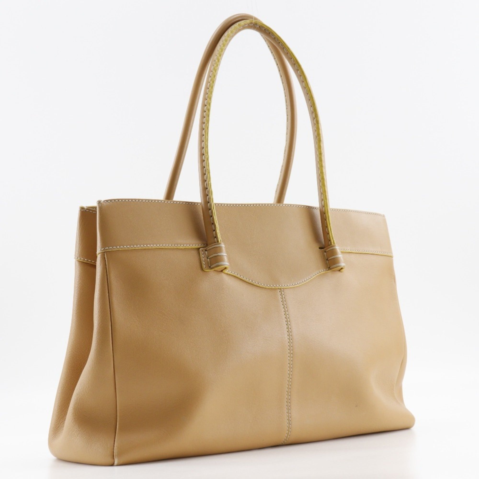 Tod's Beige Leather Shoulder Bag (Pre-Owned)