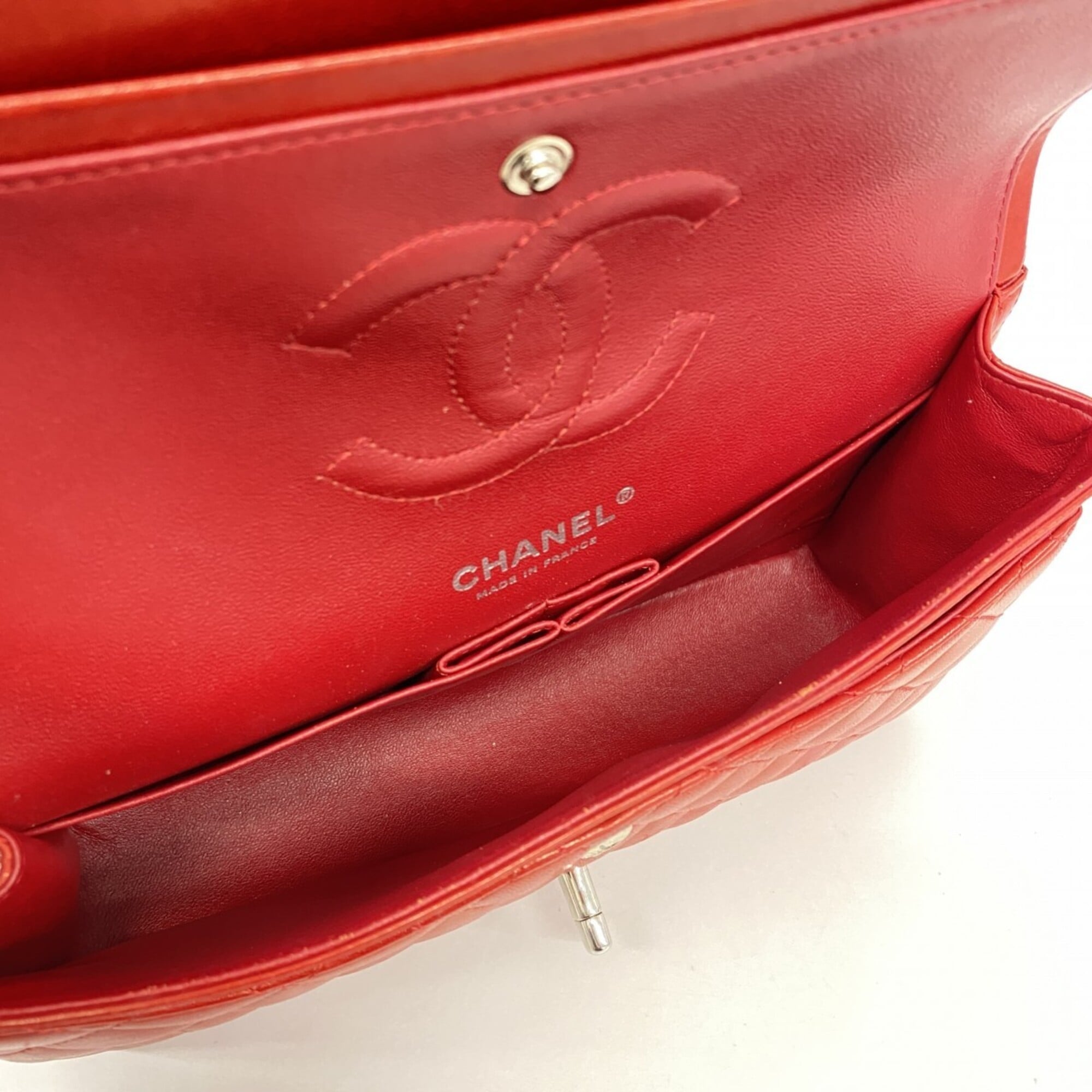 Chanel Red Color Leather Shoulder Bag (Pre-Owned)