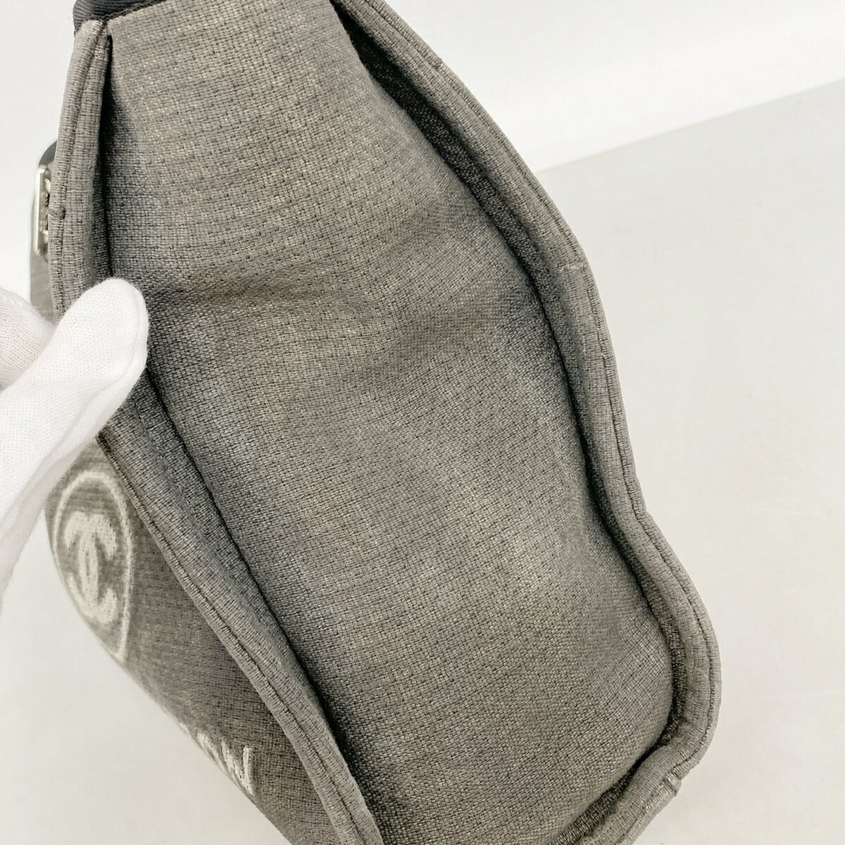 Chanel Gray Canvas Tote Bag (Pre-Owned)