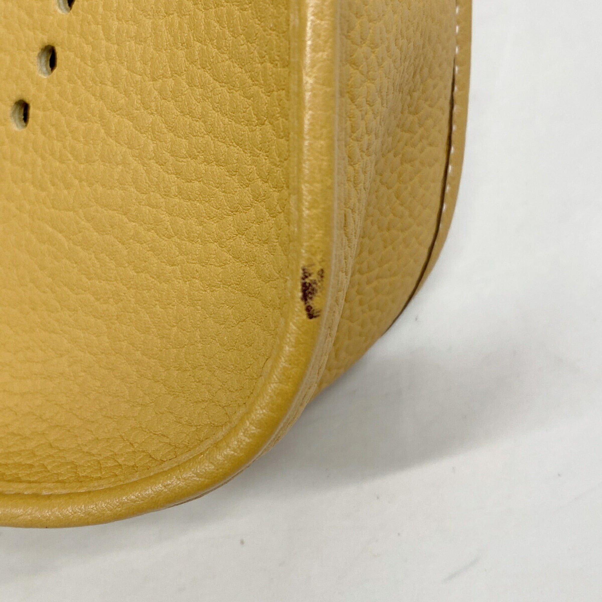 Hermes Natural Ardennes Leather Shoulder Bag (Pre-Owned)