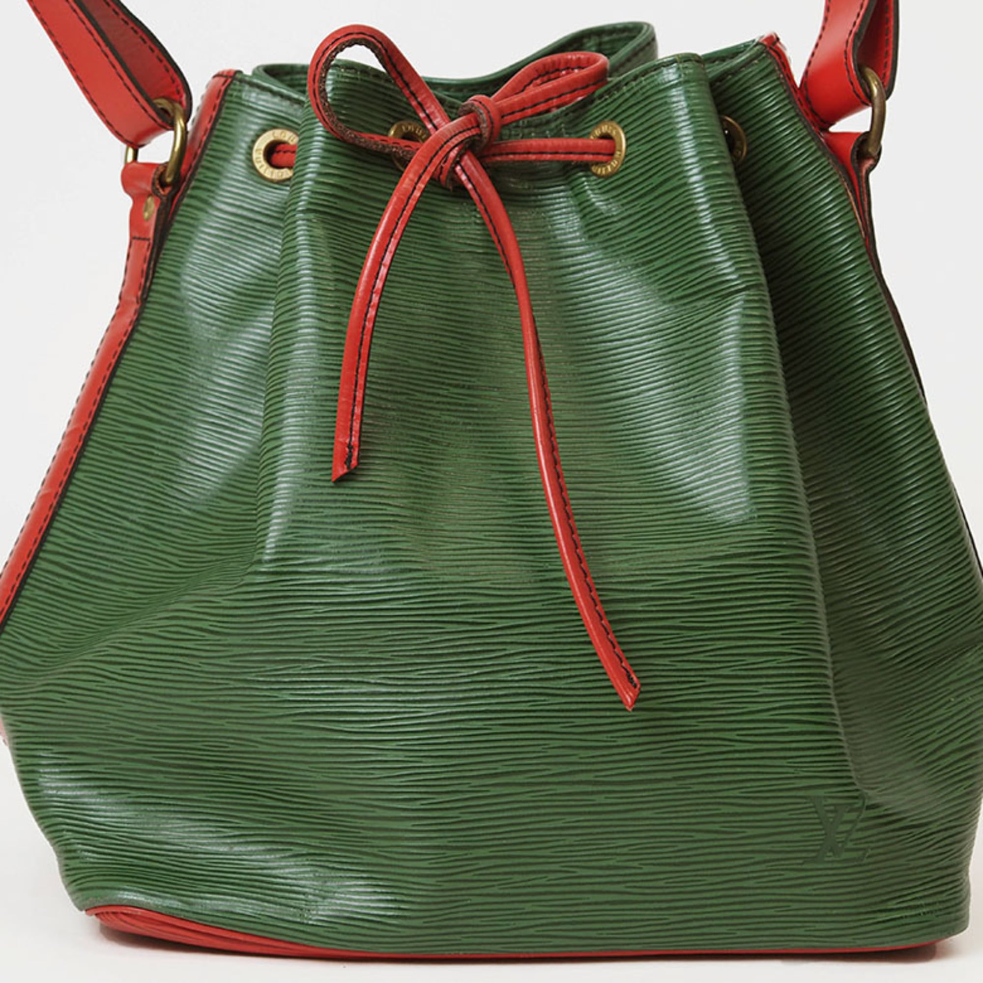 Louis Vuitton Green Epi Leather Shoulder Bag (Pre-Owned)