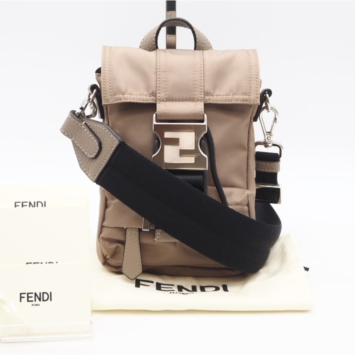 Fendi Beige Nylon Shoulder Bag (Pre-Owned)