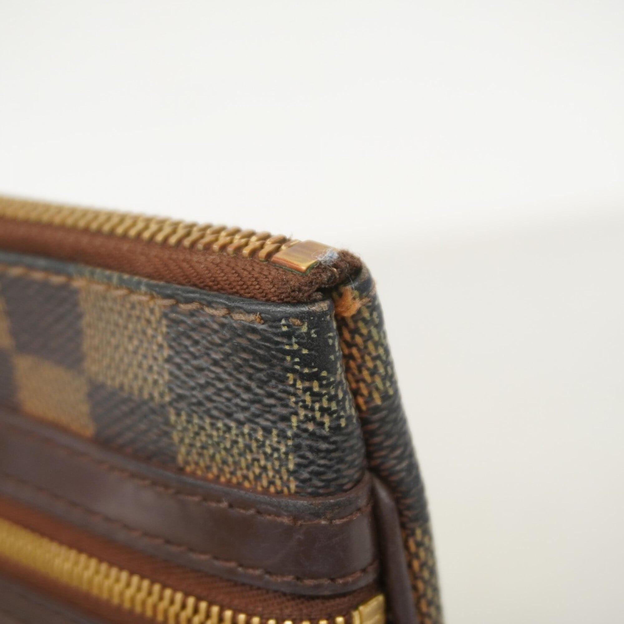 Louis Vuitton Ebene Shoulder Bag (Pre-Owned)
