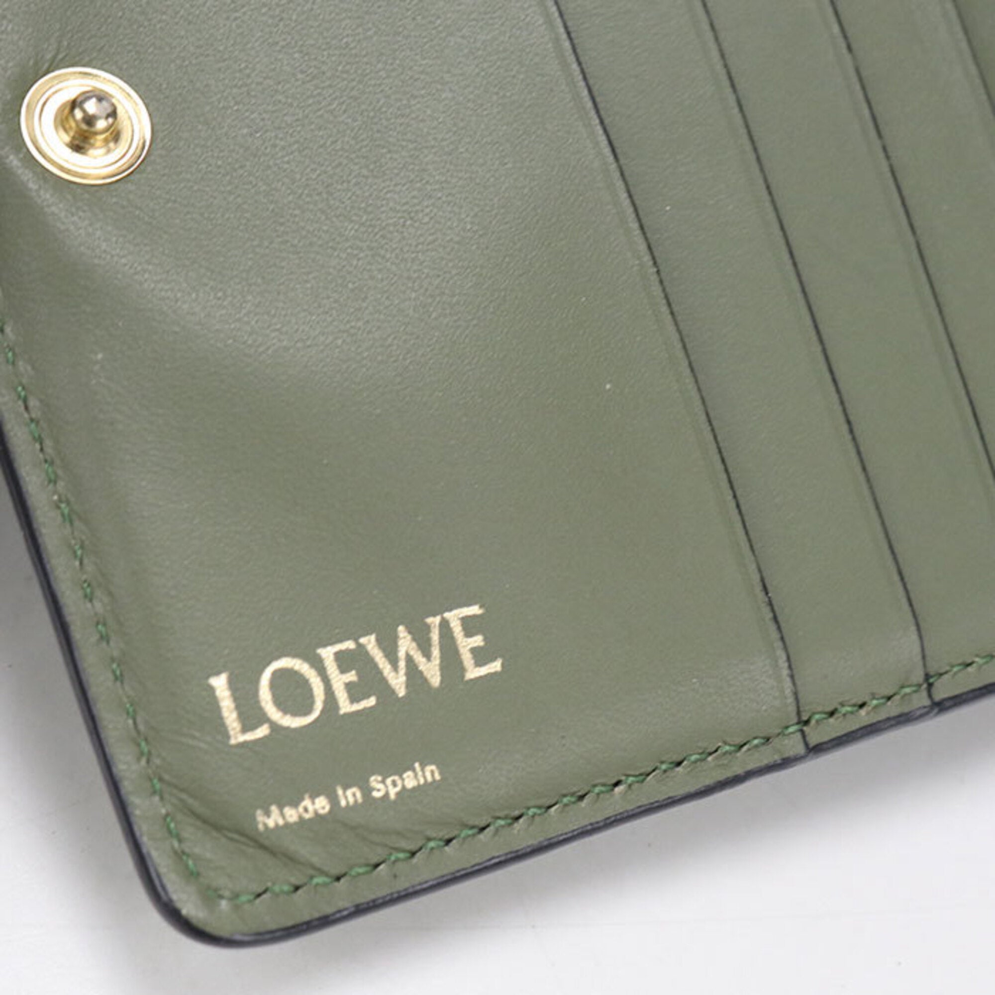 Loewe Green Leather Wallet (Bi-Fold) (Pre-Owned)
