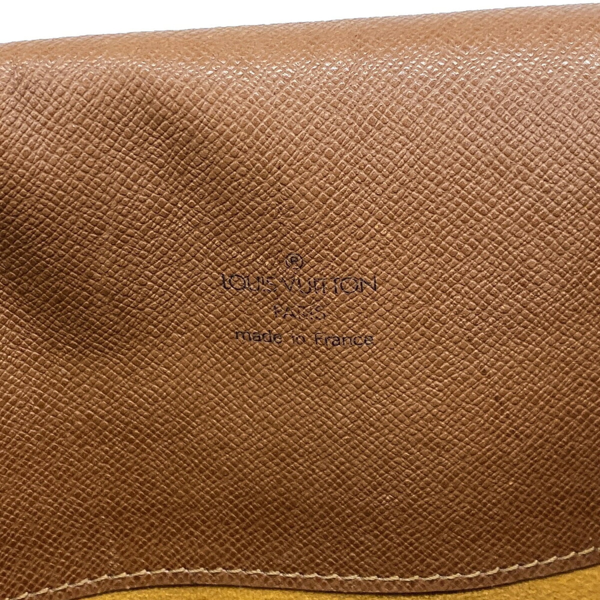Louis Vuitton Brown Shoulder Bag (Pre-Owned)
