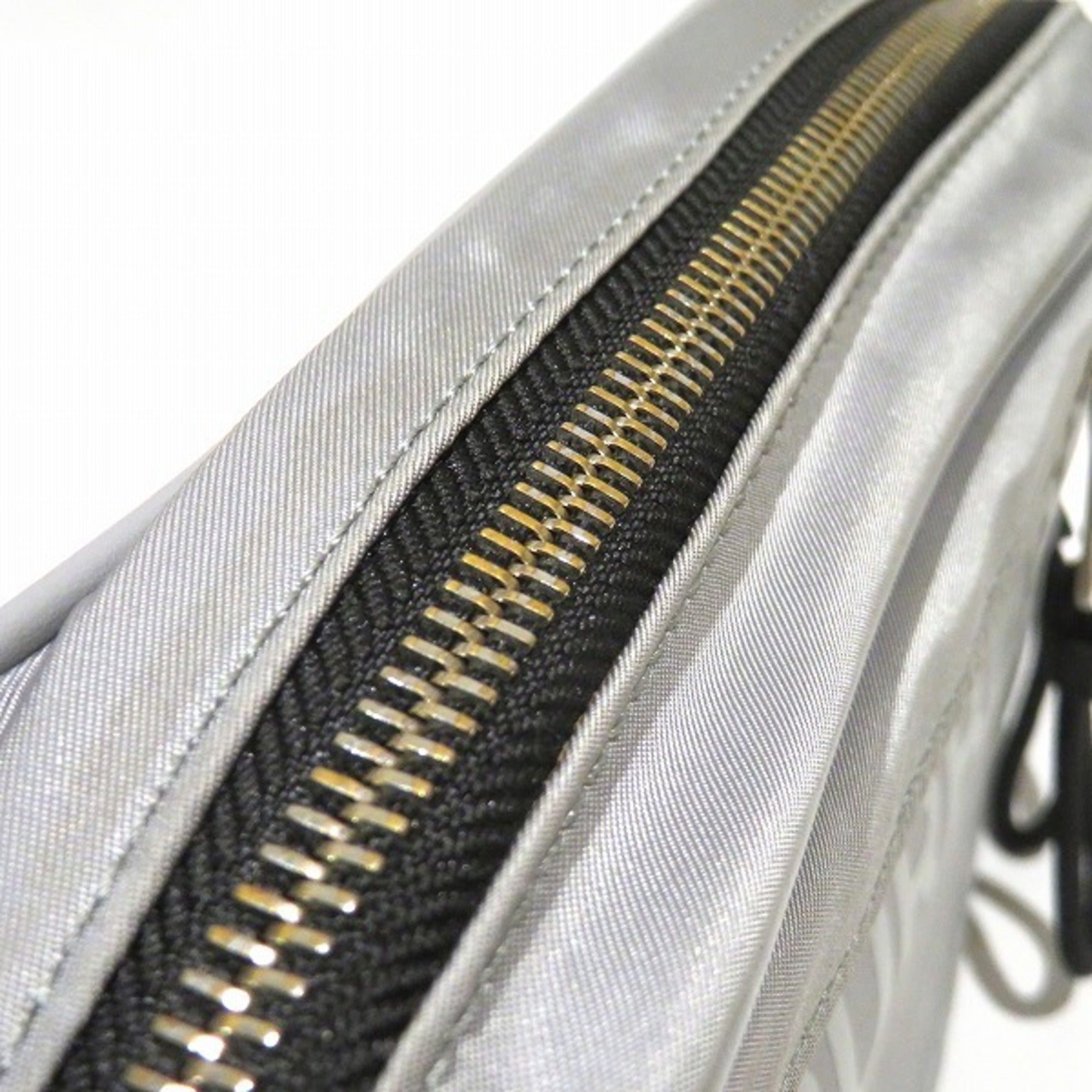 Unspecified Light Gray Nylon Leather Fanny Pack Sling Bag (Pre-Owned)