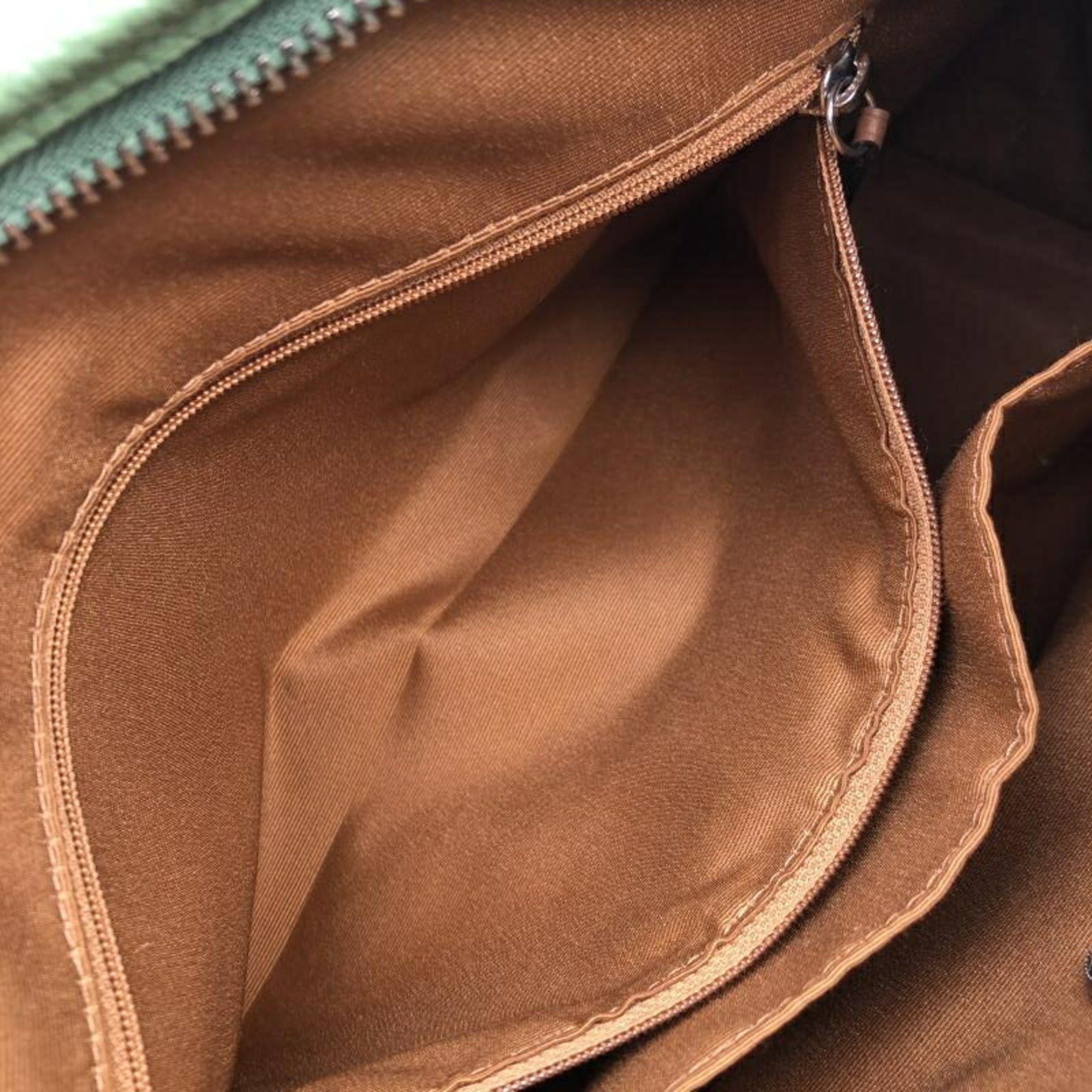 Coach Green Shoulder Bag (Pre-Owned)