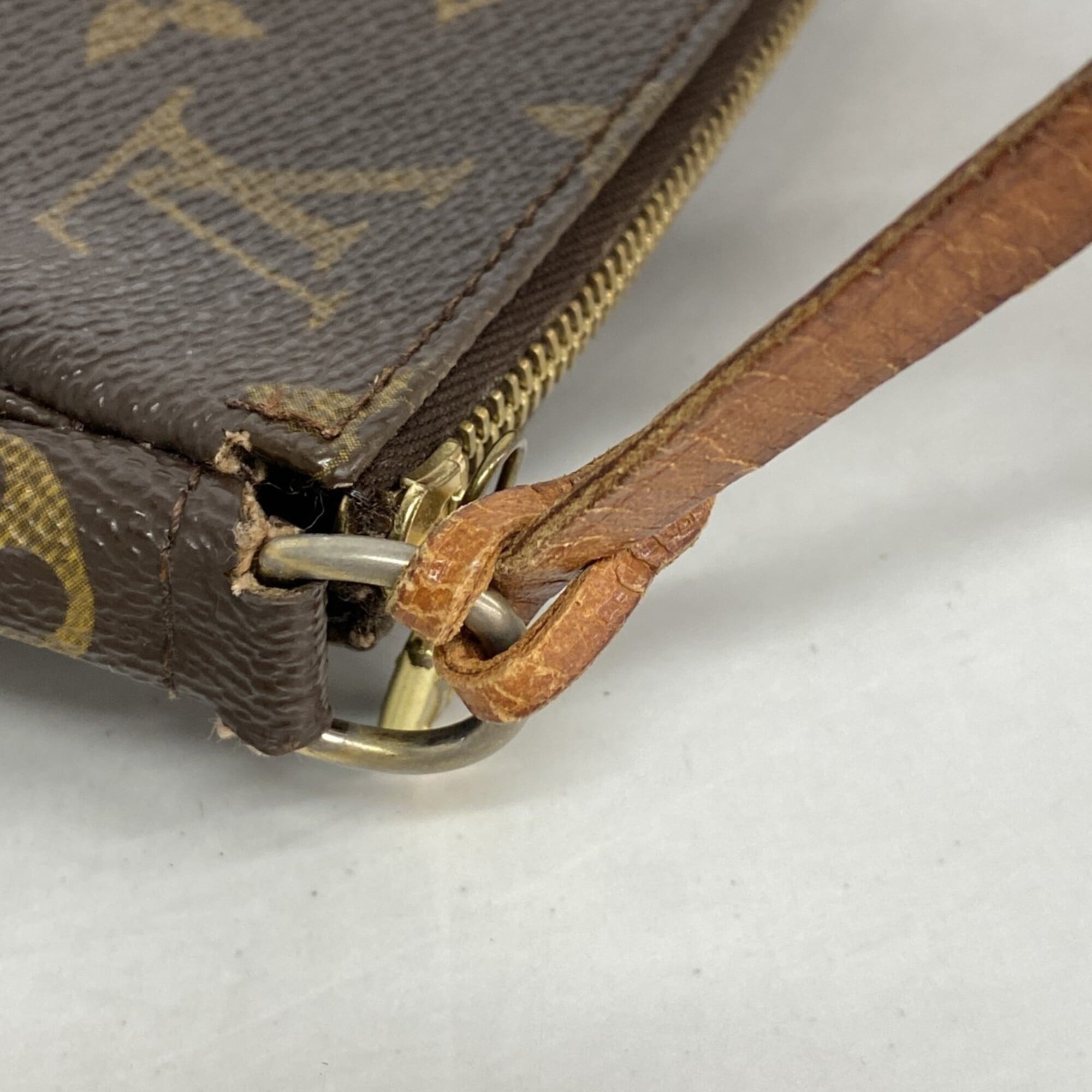 Louis Vuitton Brown Pouch (Pre-Owned)
