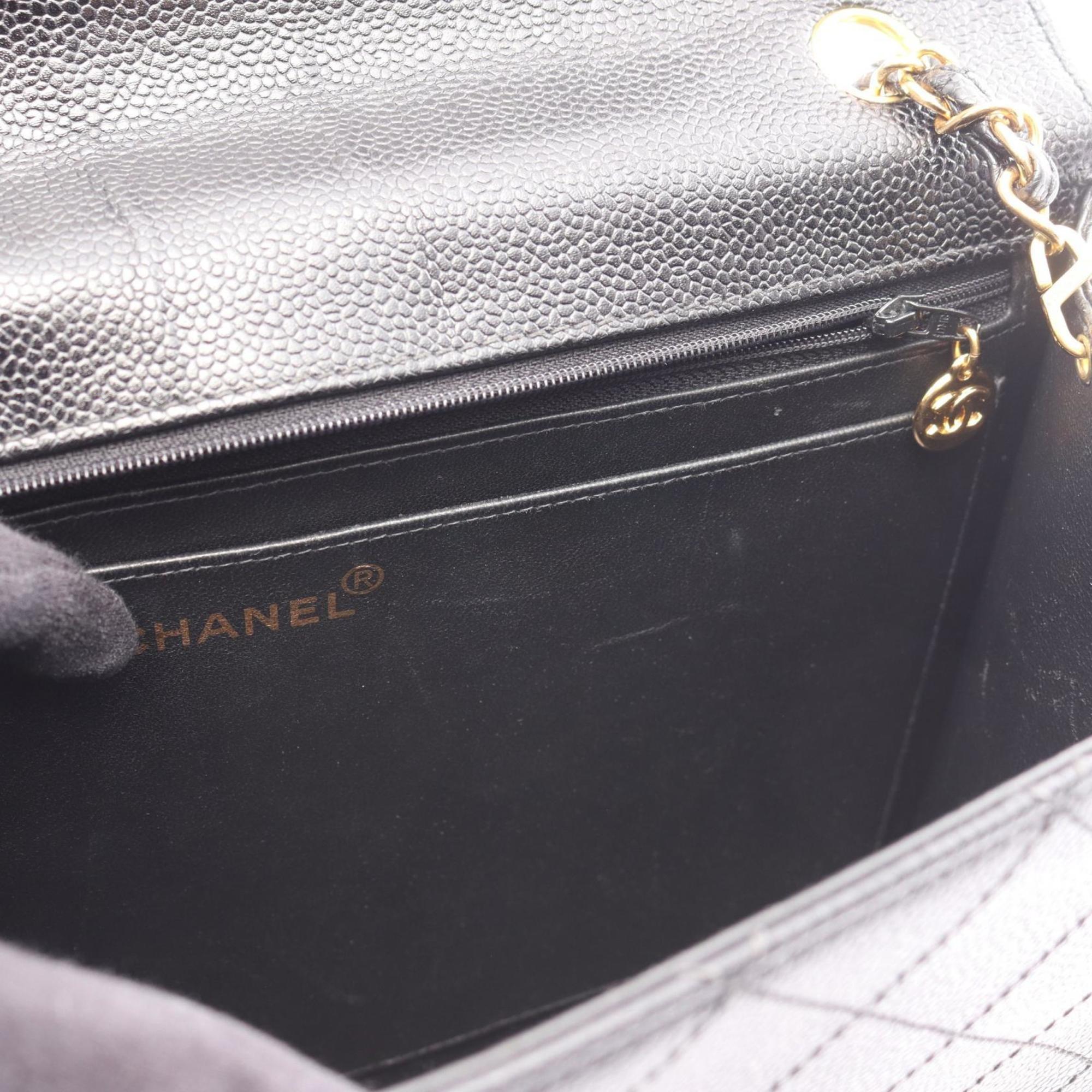 Chanel Black Grained Calfskin Handbag Shoulder Bag (Pre-Owned)