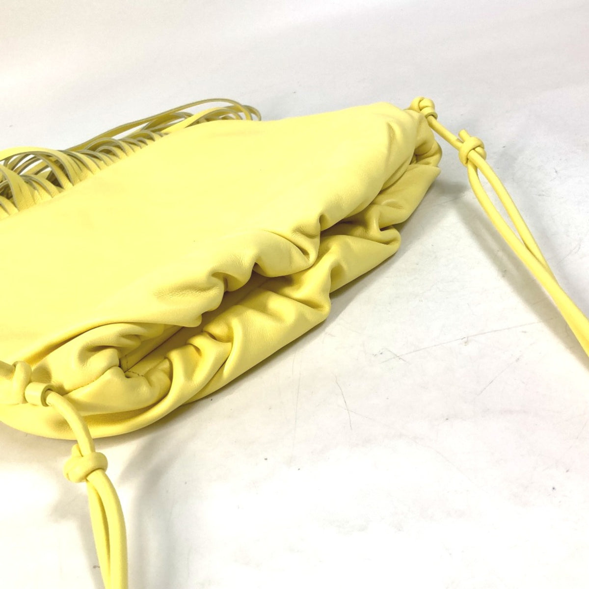 Bottega Veneta Yellow Leather Shoulder Bag (Pre-Owned)