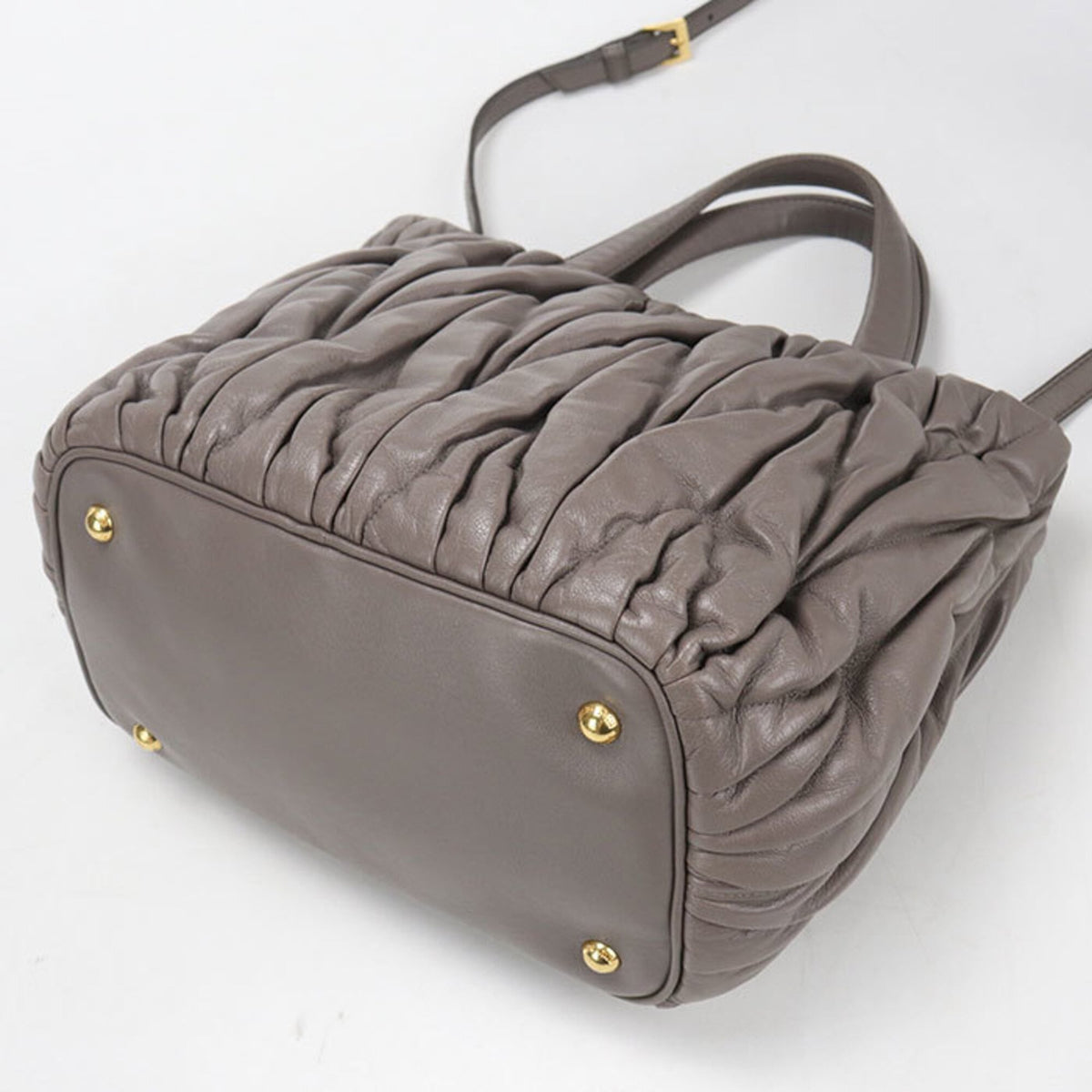 Miu Miu Gray Leather Tote Bag (Pre-Owned)