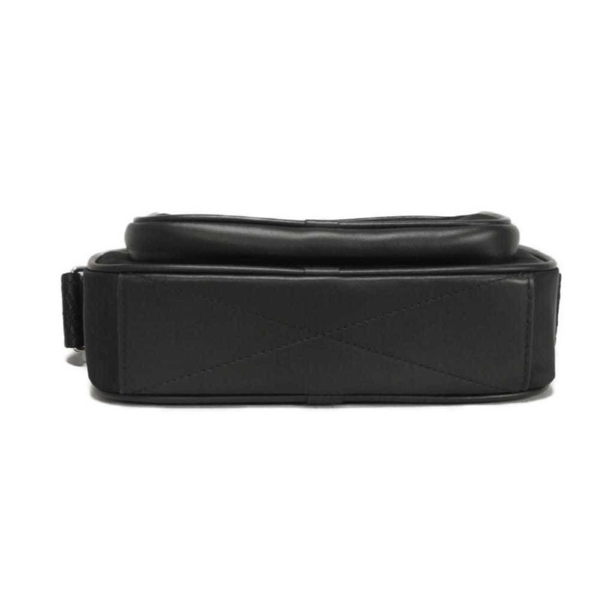 Burberry Black Nylon Shoulder Bag (Pre-Owned)