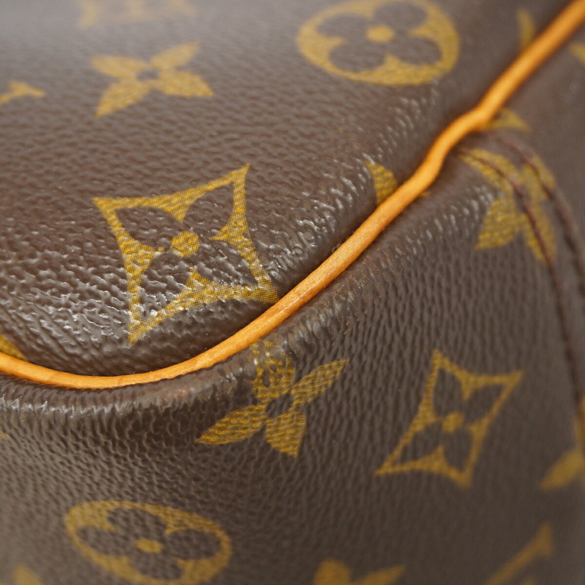 Louis Vuitton Brown Handbag (Pre-Owned)
