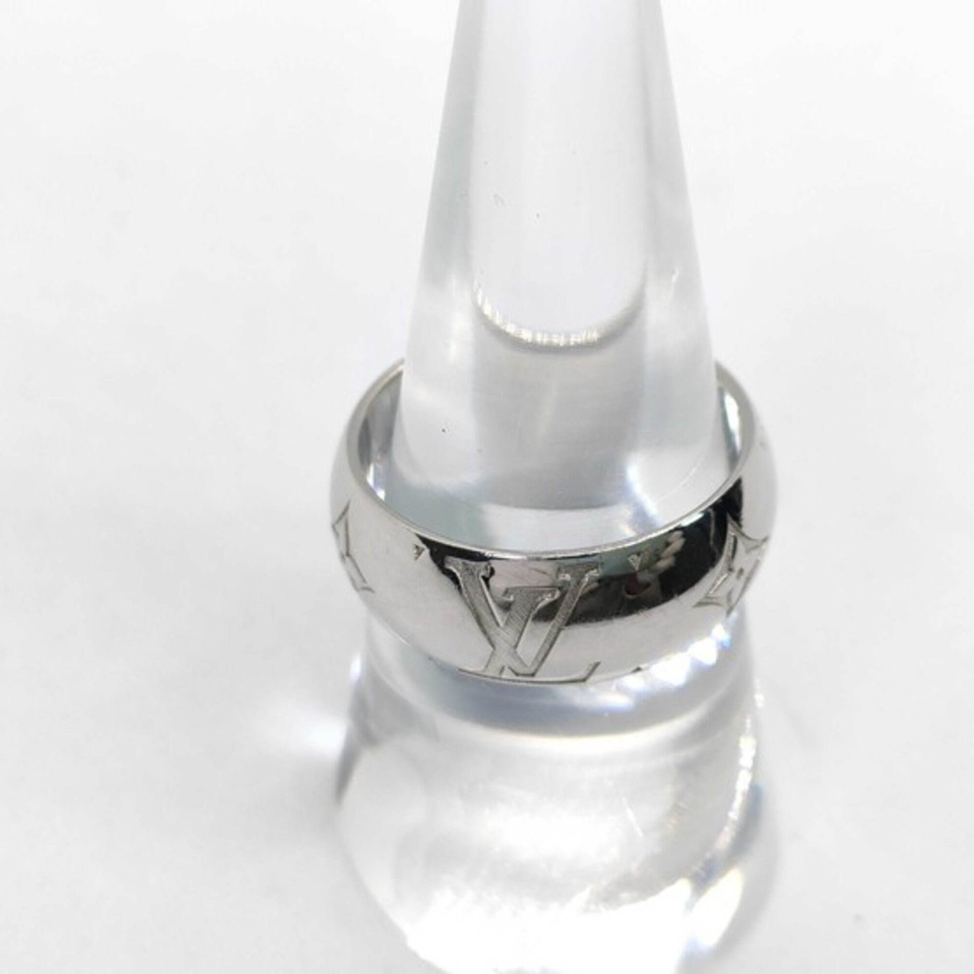 Louis Vuitton Silver Metal Band Ring (Pre-Owned)