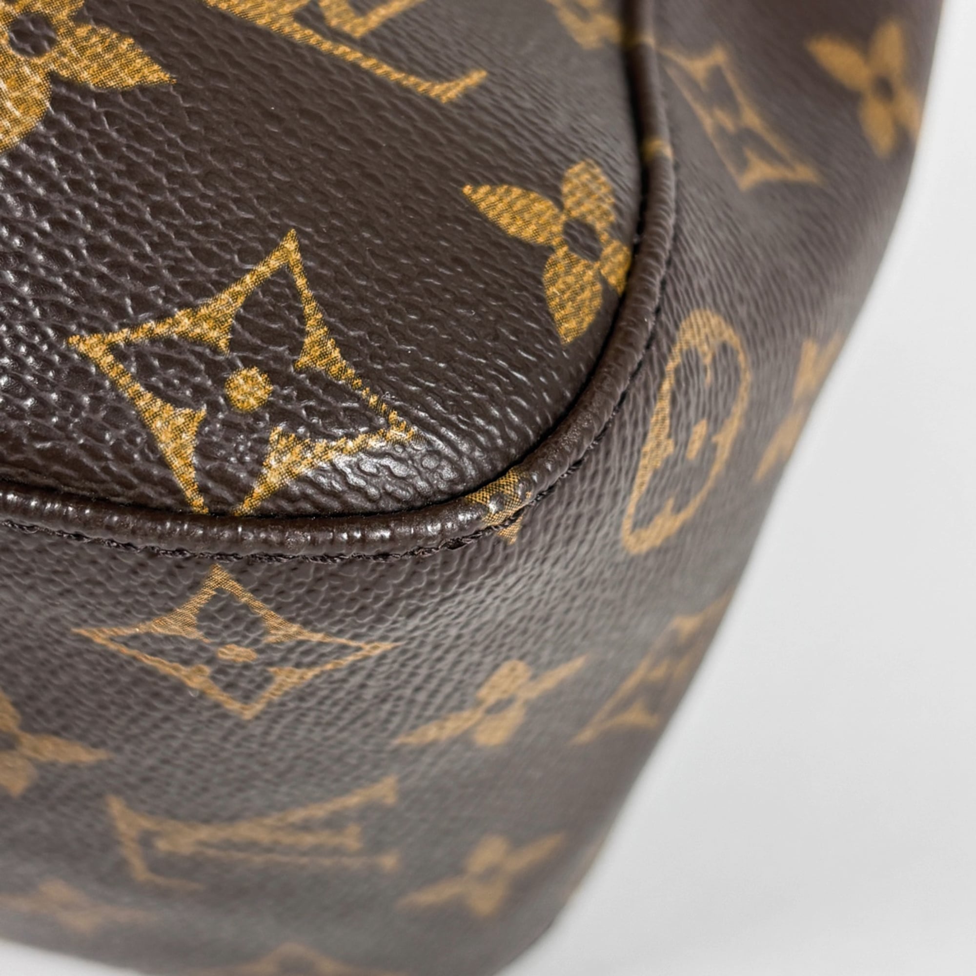 Louis Vuitton Brown Monogram Monogram Shoulder Bag (Pre-Owned)