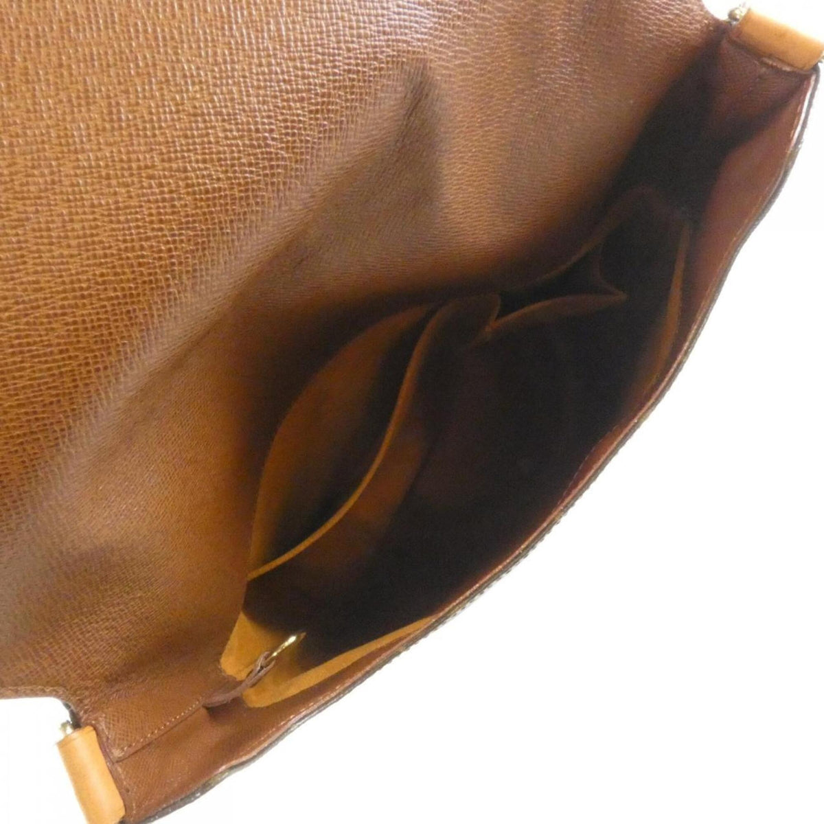 Louis Vuitton Marron Coated Canvas Shoulder Bag (Pre-Owned)