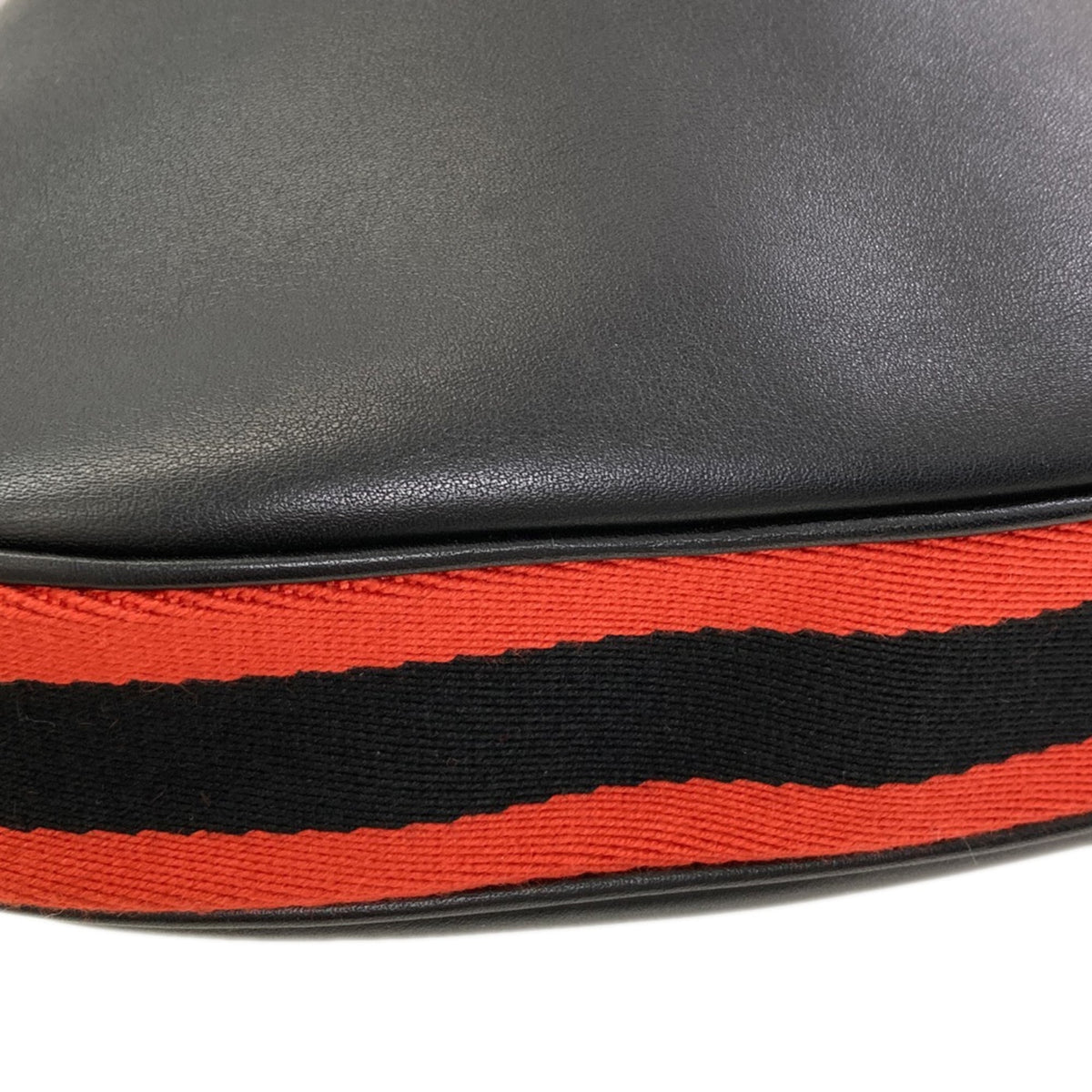 Gucci Black Leather Shoulder Bag (Pre-Owned)