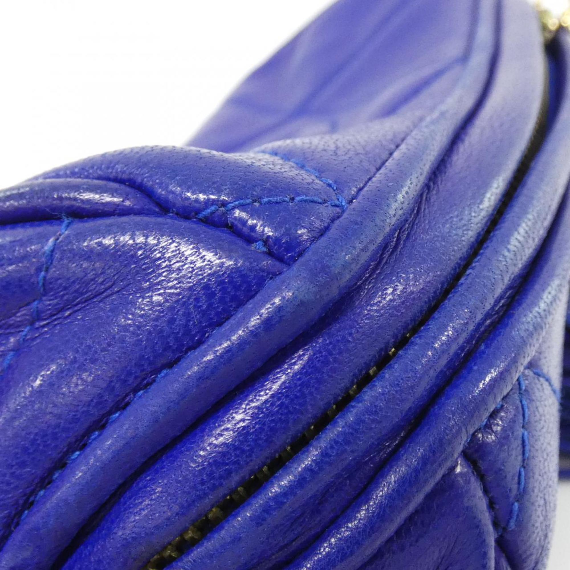 Chanel Blue Leather Shoulder Bag (Pre-Owned)