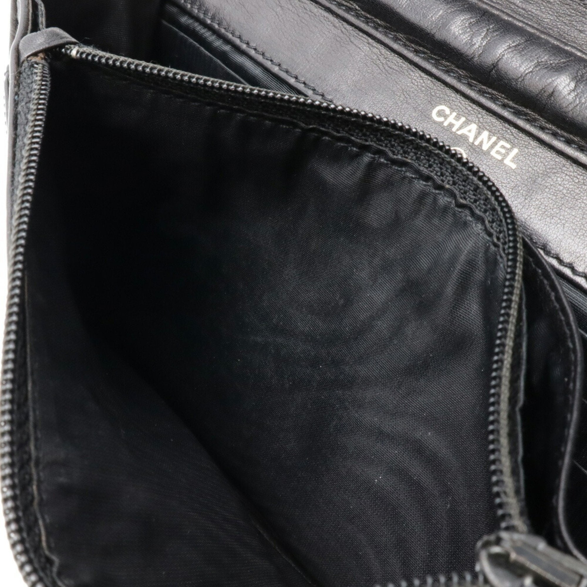 Chanel Black Leather Chain/Shoulder Wallet (Pre-Owned)