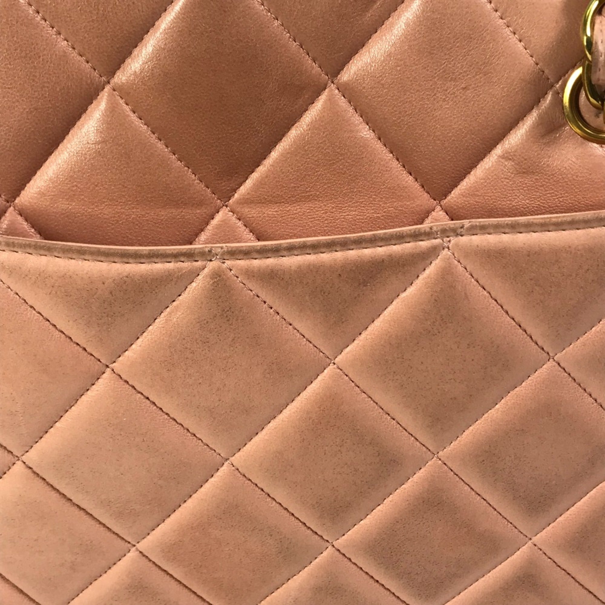 Chanel Pink Leather Shoulder Bag (Pre-Owned)