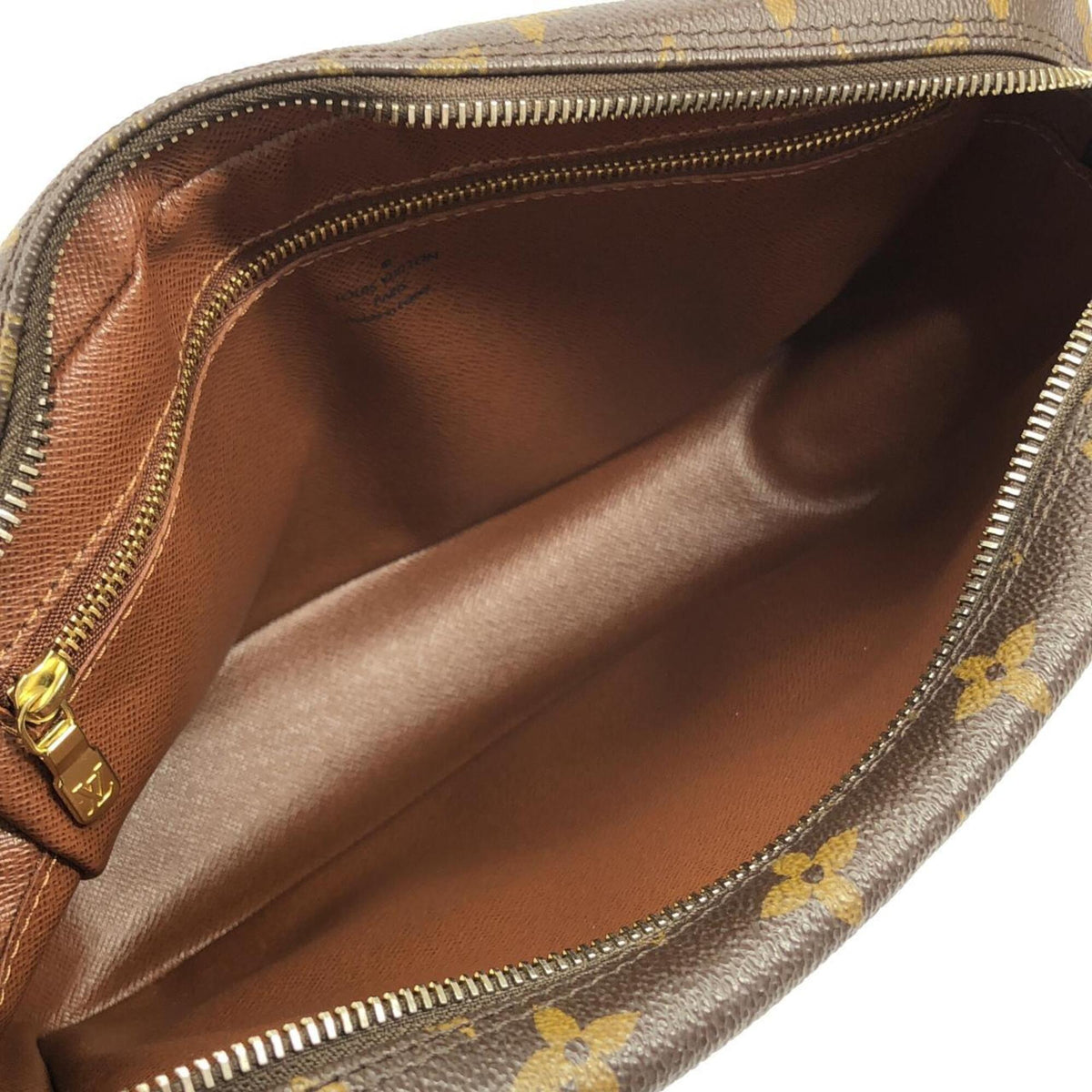 Louis Vuitton Marron Coated Canvas Shoulder Bag (Pre-Owned)