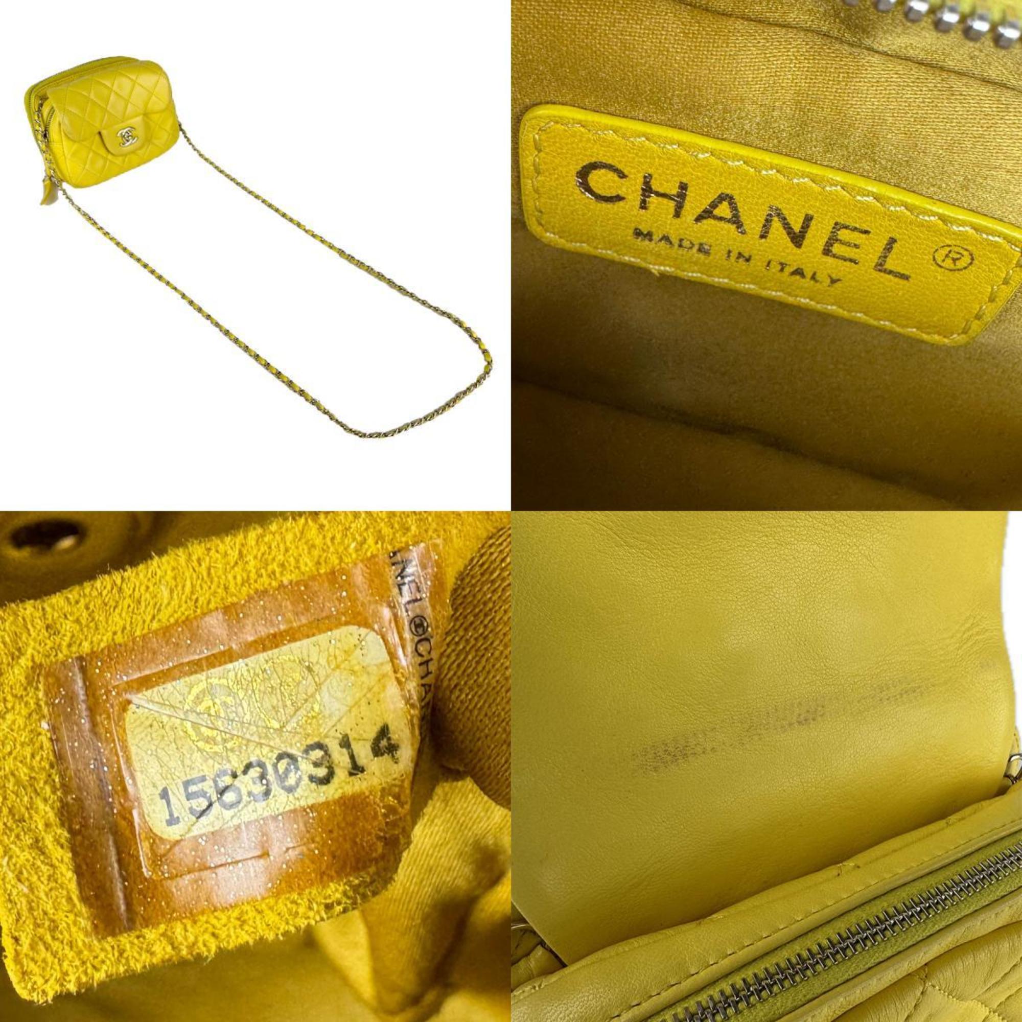 Chanel Yellow Leather Shoulder Bag (Pre-Owned)