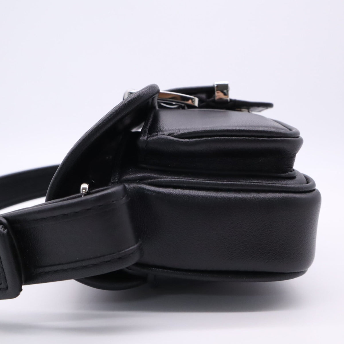 Michael Kors Black Leather Handbag (Pre-Owned)