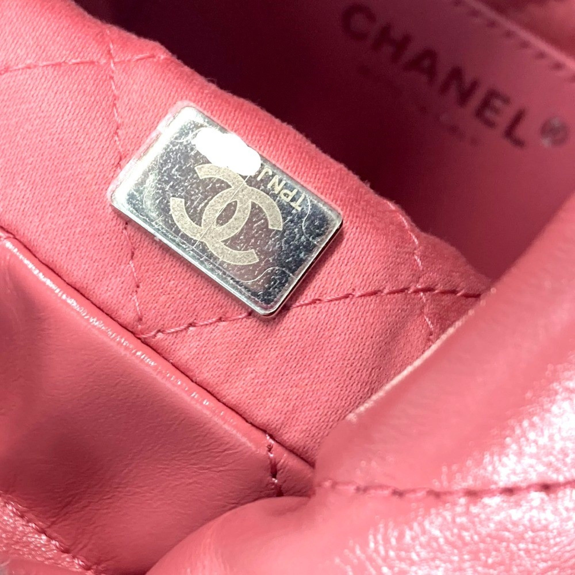 Chanel Pink Leather Handbag Shoulder Bag (Pre-Owned)