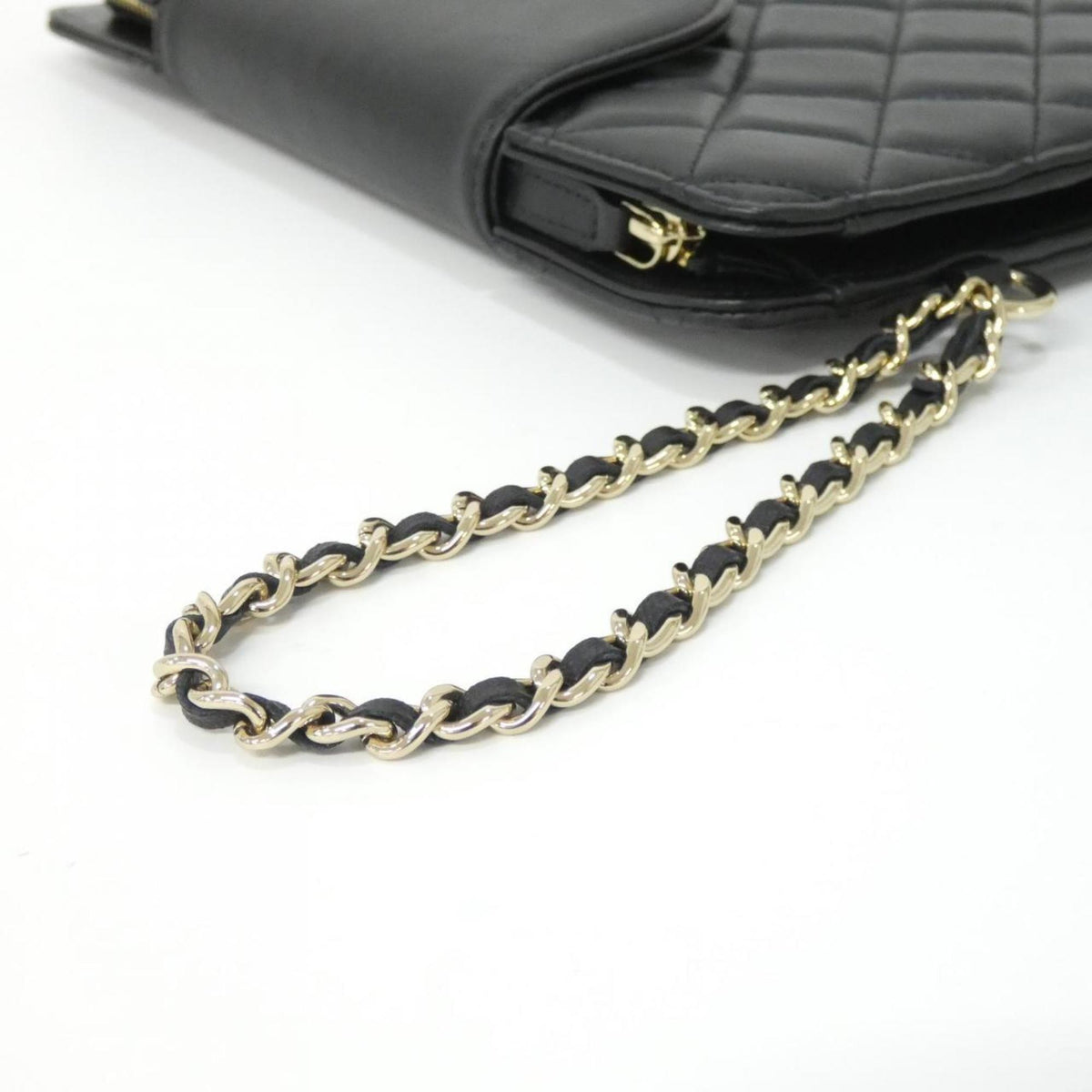 Chanel Black Leather Handbag Pouch (Pre-Owned)