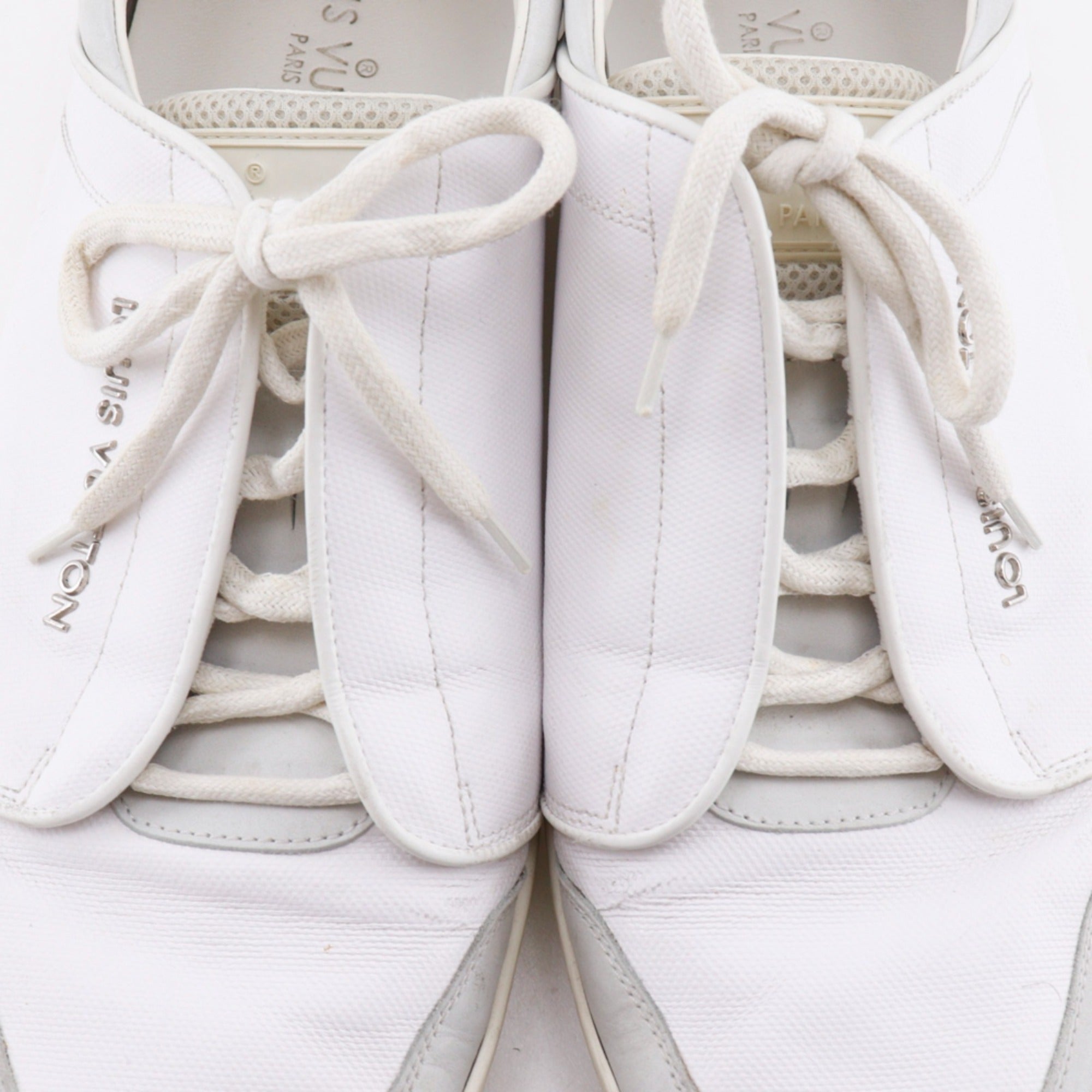 Louis Vuitton White Sneakers (Pre-Owned)