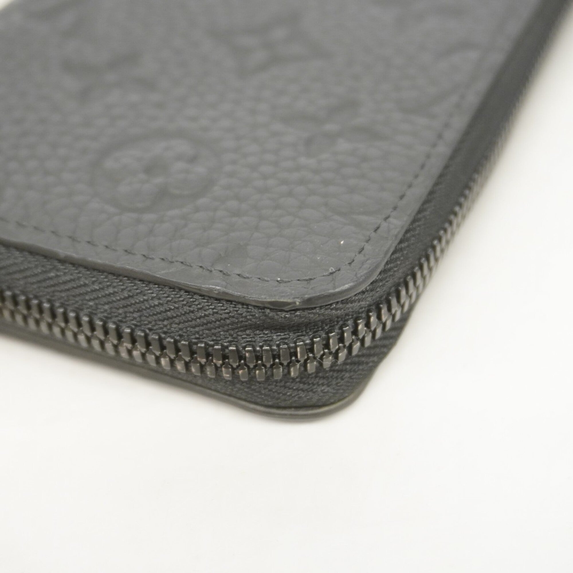Louis Vuitton Noir Long Wallet (Bi-Fold) (Pre-Owned)