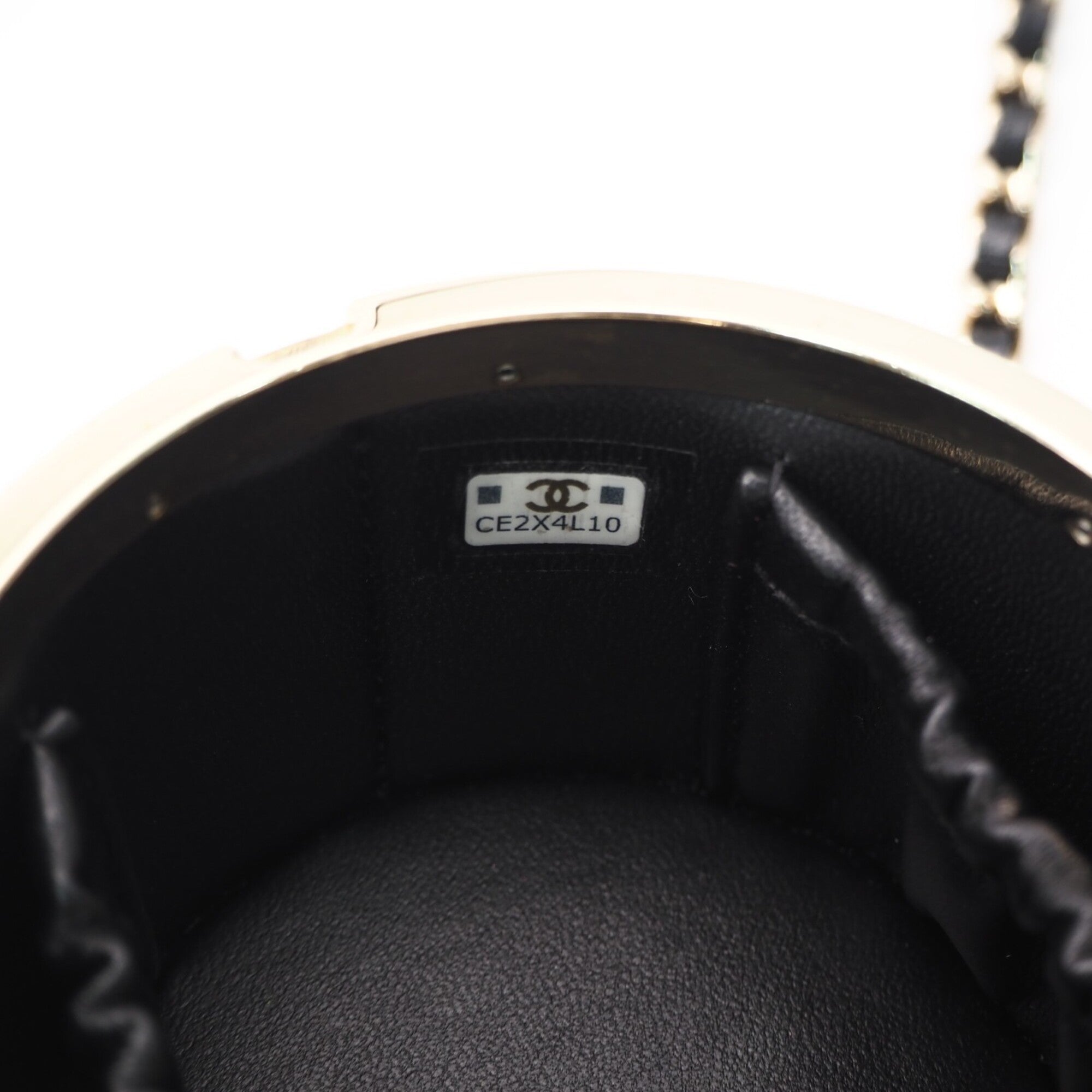 Chanel Black Shoulder Bag (Pre-Owned)