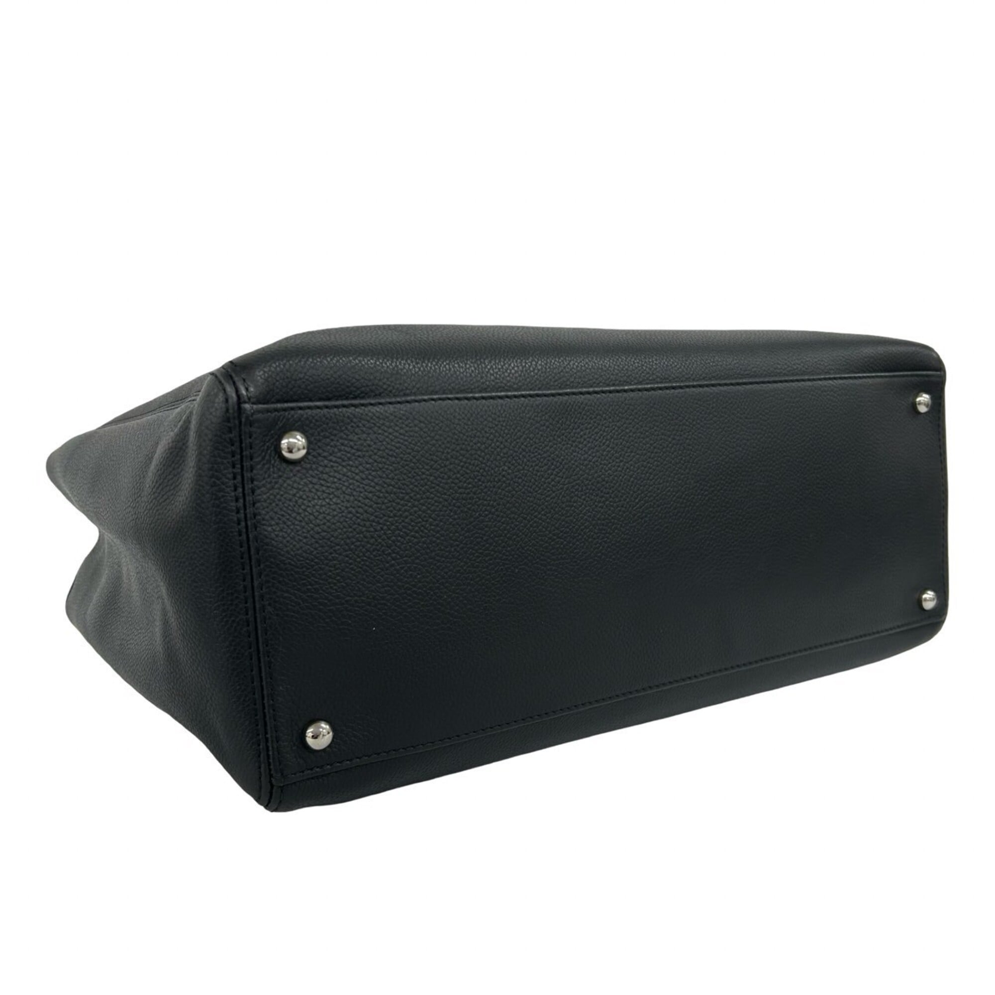 Chanel Black Grained Calfskin Handbag Pouch Shoulder Bag (Pre-Owned)