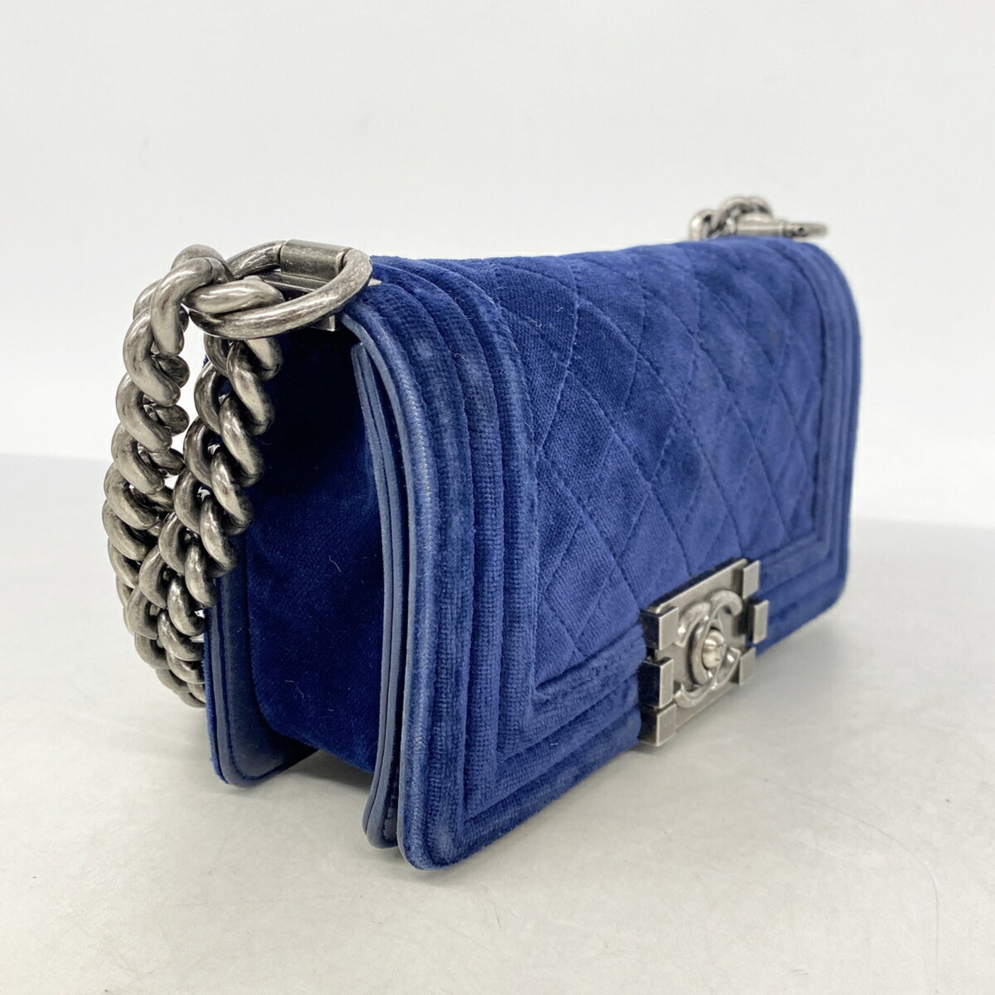 Chanel Navy Suede Shoulder Bag (Pre-Owned)