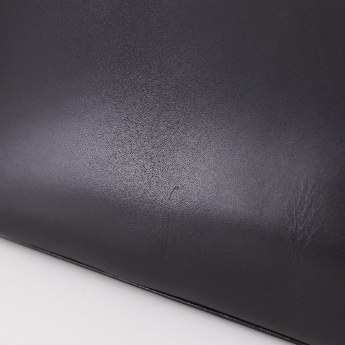 Burberry Black Leather Shoulder Bag (Pre-Owned)