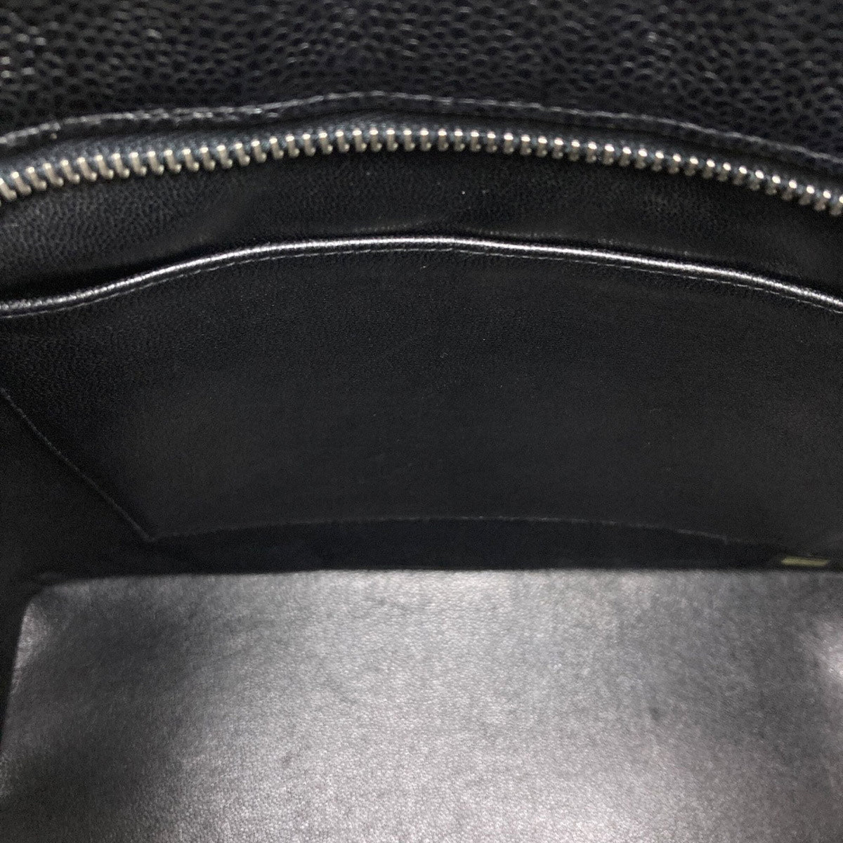 Chanel Black Leather Tote Bag (Pre-Owned)