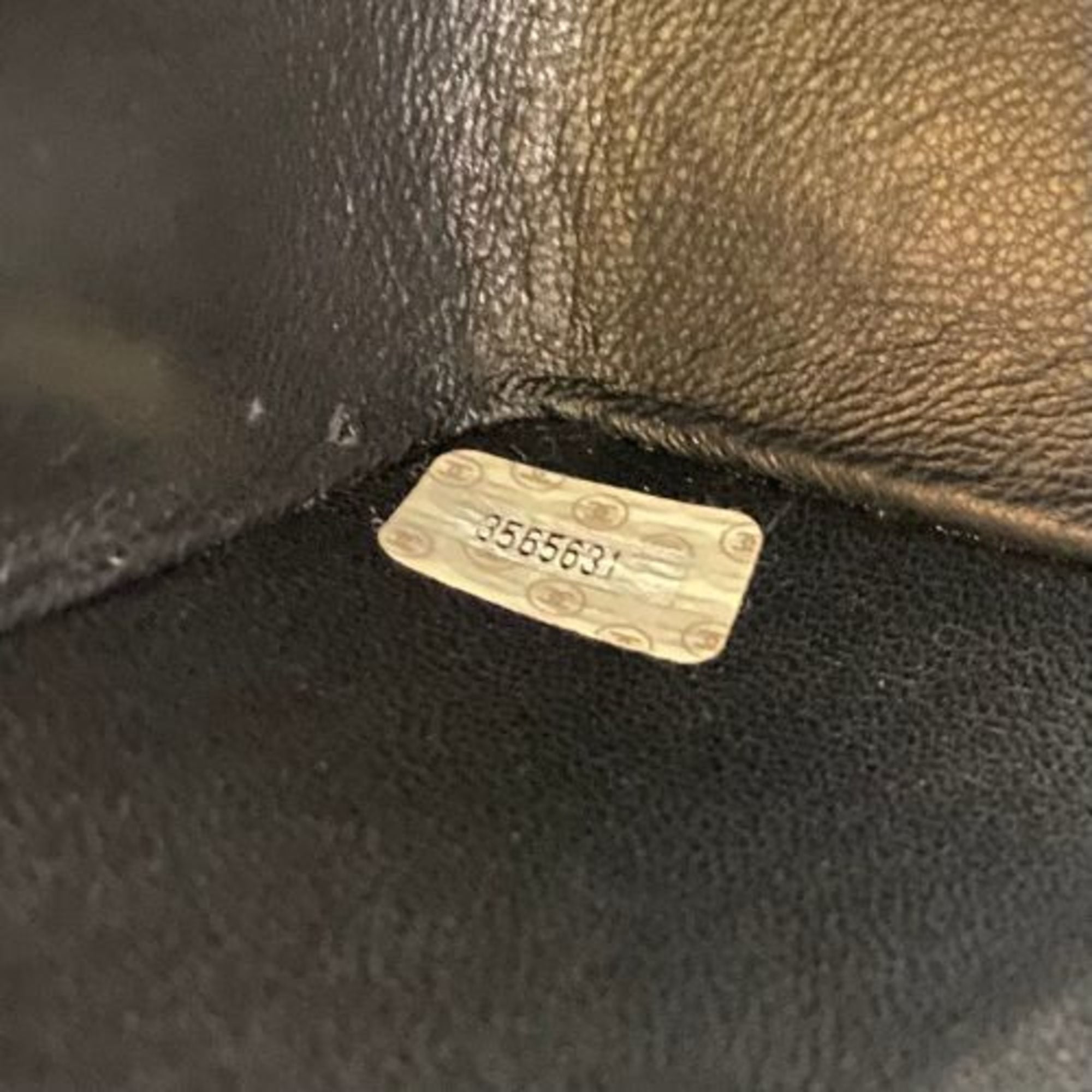 Chanel Black Shoulder Bag (Pre-Owned)