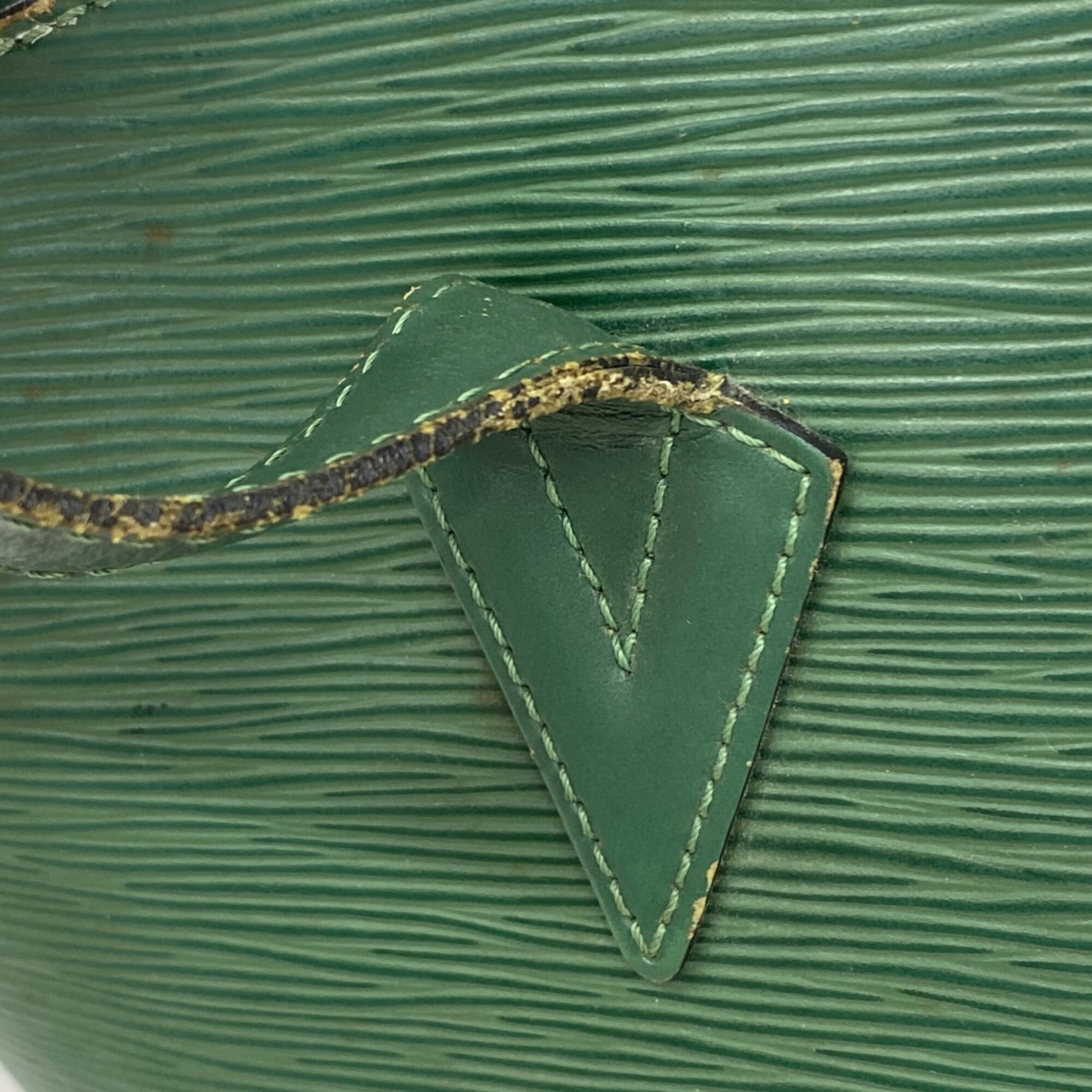 Louis Vuitton Borneo Green Shoulder Bag (Pre-Owned)